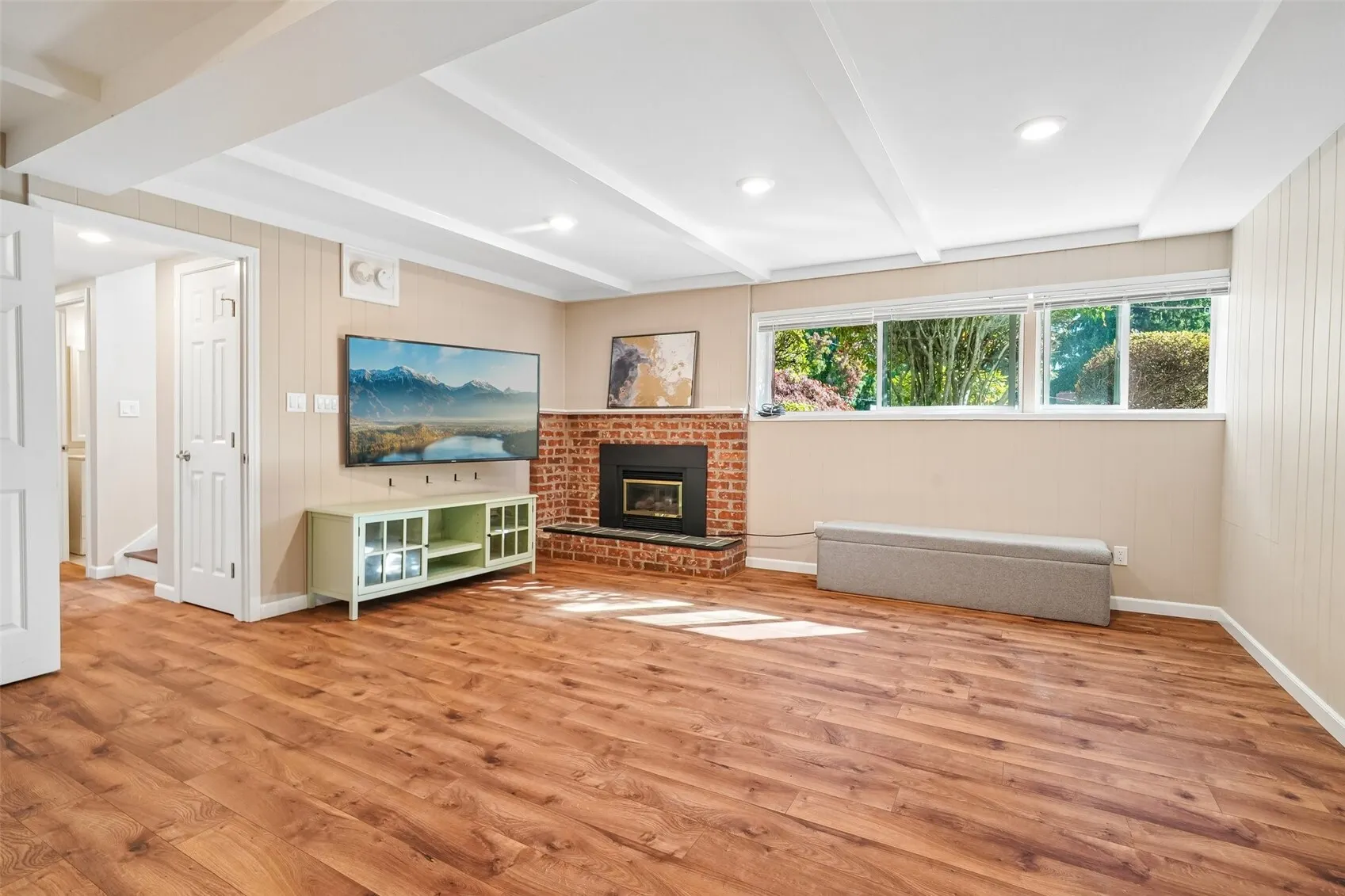 16246 NE 1st Street , Bellevue, WA 98008
