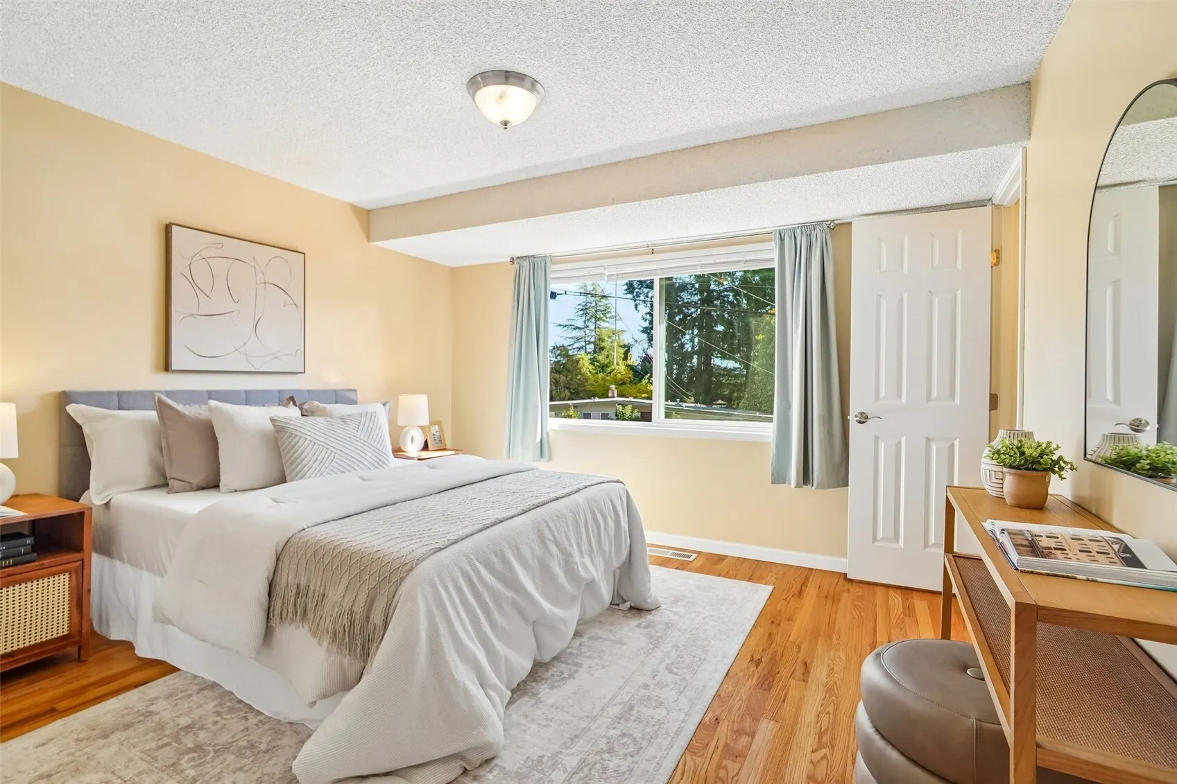 16246 NE 1st Street , Bellevue, WA 98008