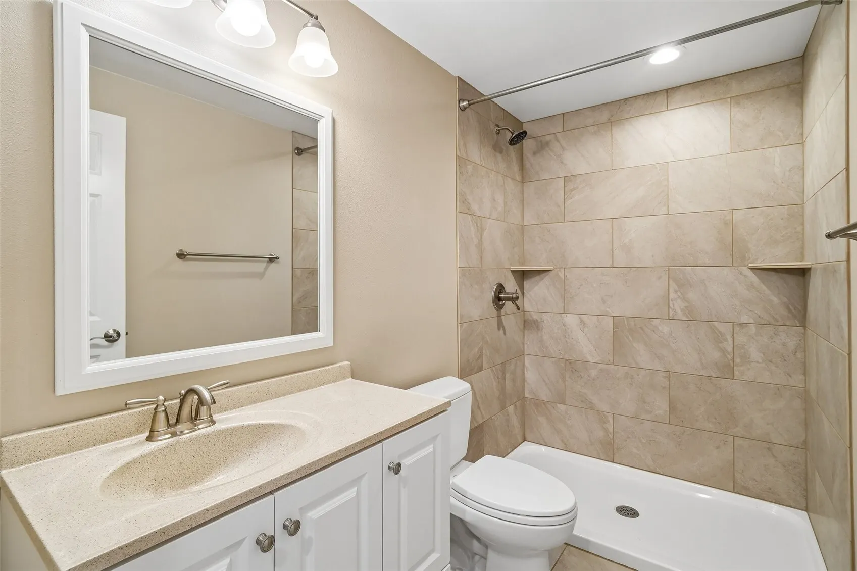 16246 NE 1st Street , Bellevue, WA 98008