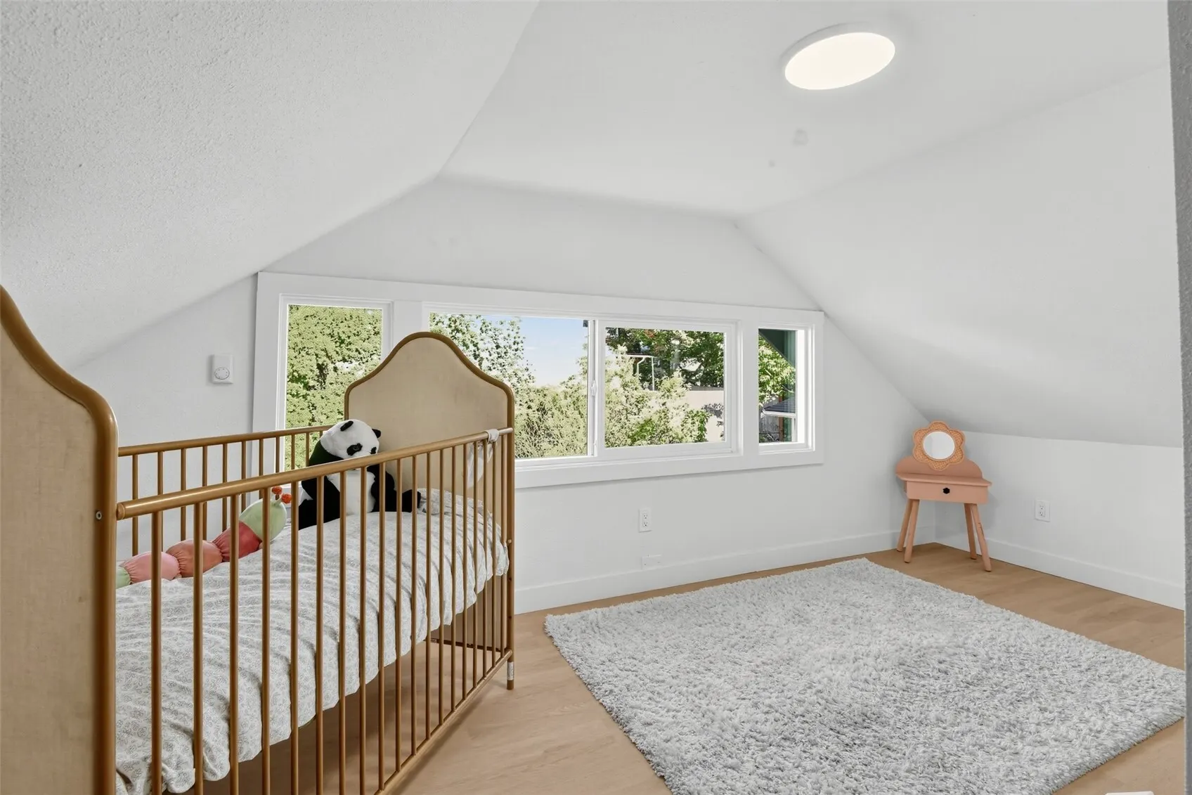 852 NW 62nd Street , Seattle, WA 98107