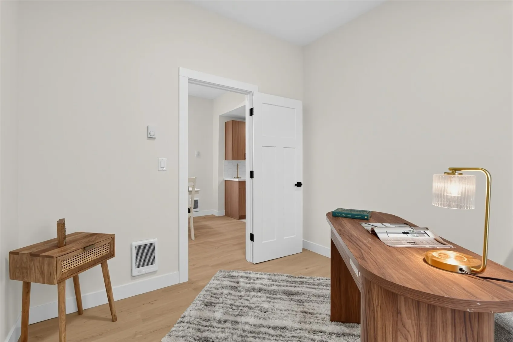 852 NW 62nd Street , Seattle, WA 98107