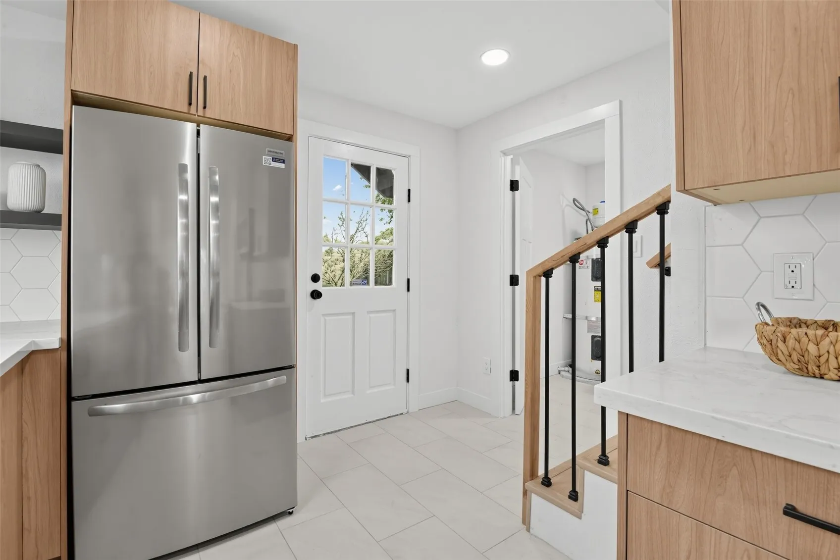 852 NW 62nd Street , Seattle, WA 98107