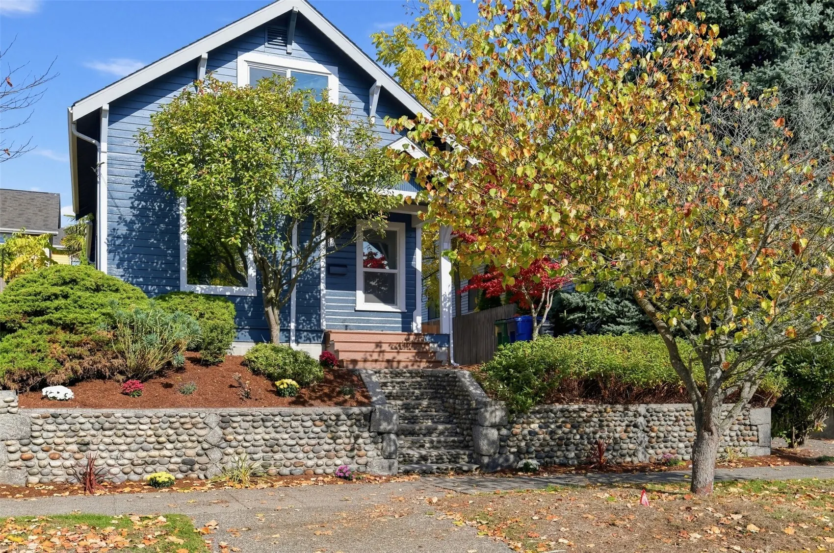 852 NW 62nd Street , Seattle, WA 98107