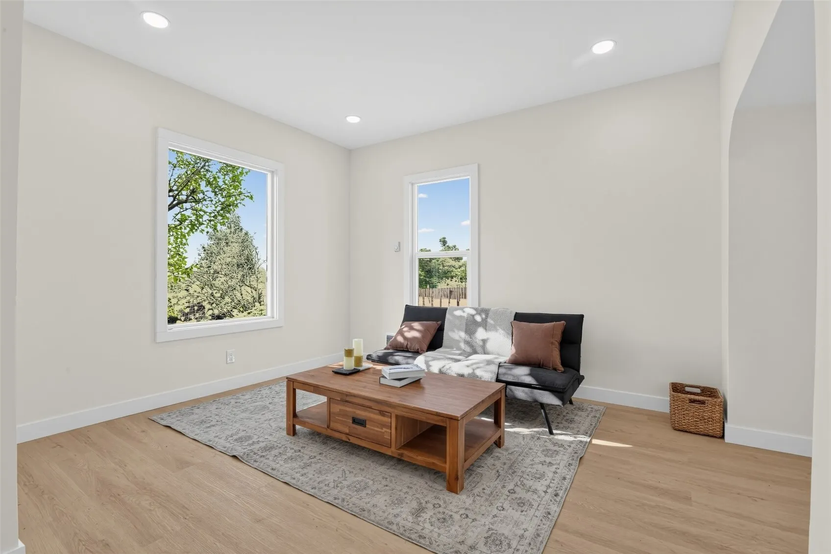 852 NW 62nd Street , Seattle, WA 98107