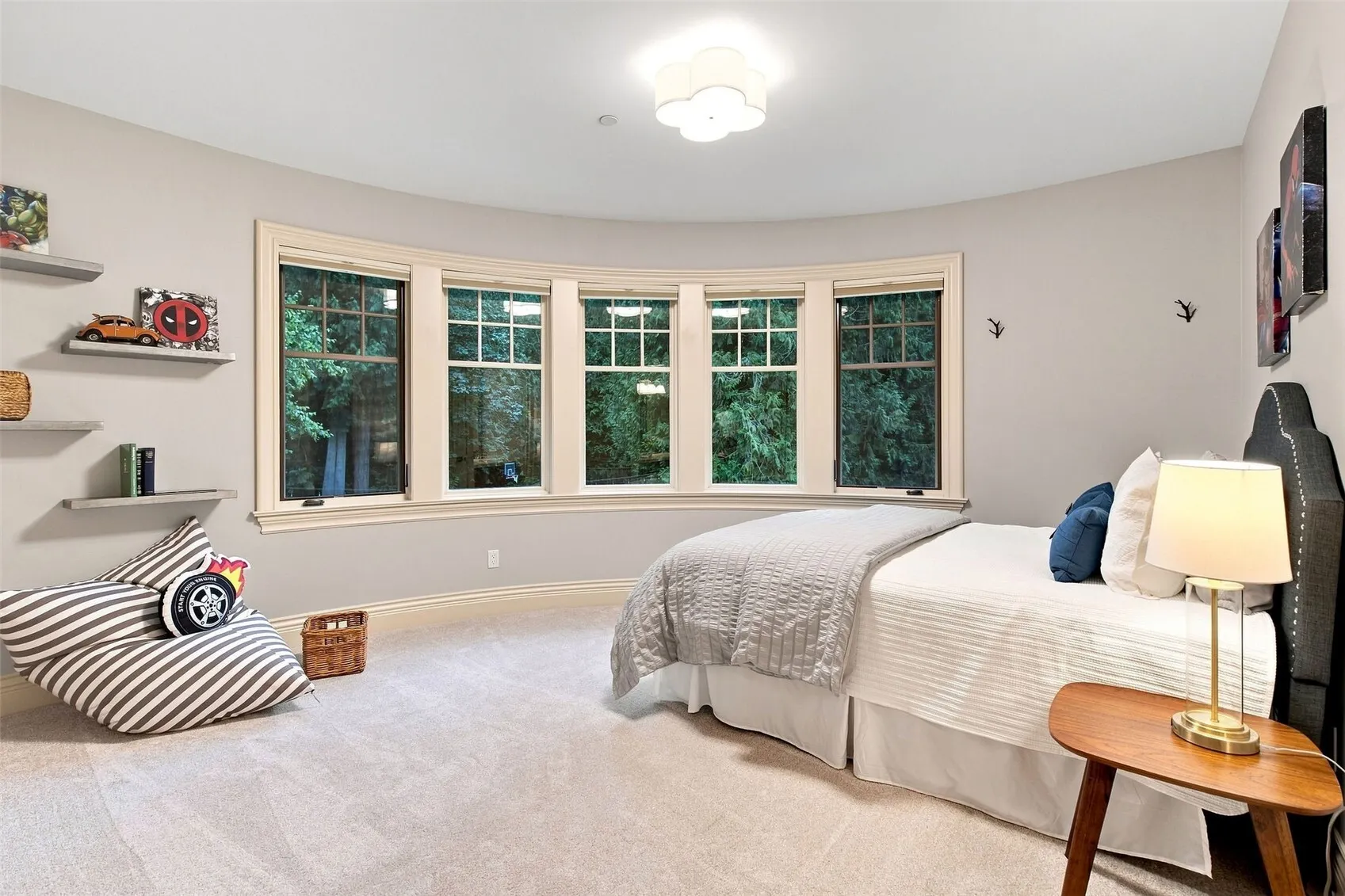 24950 SE Old Black Nugget Road , Issaquah, WA 98029