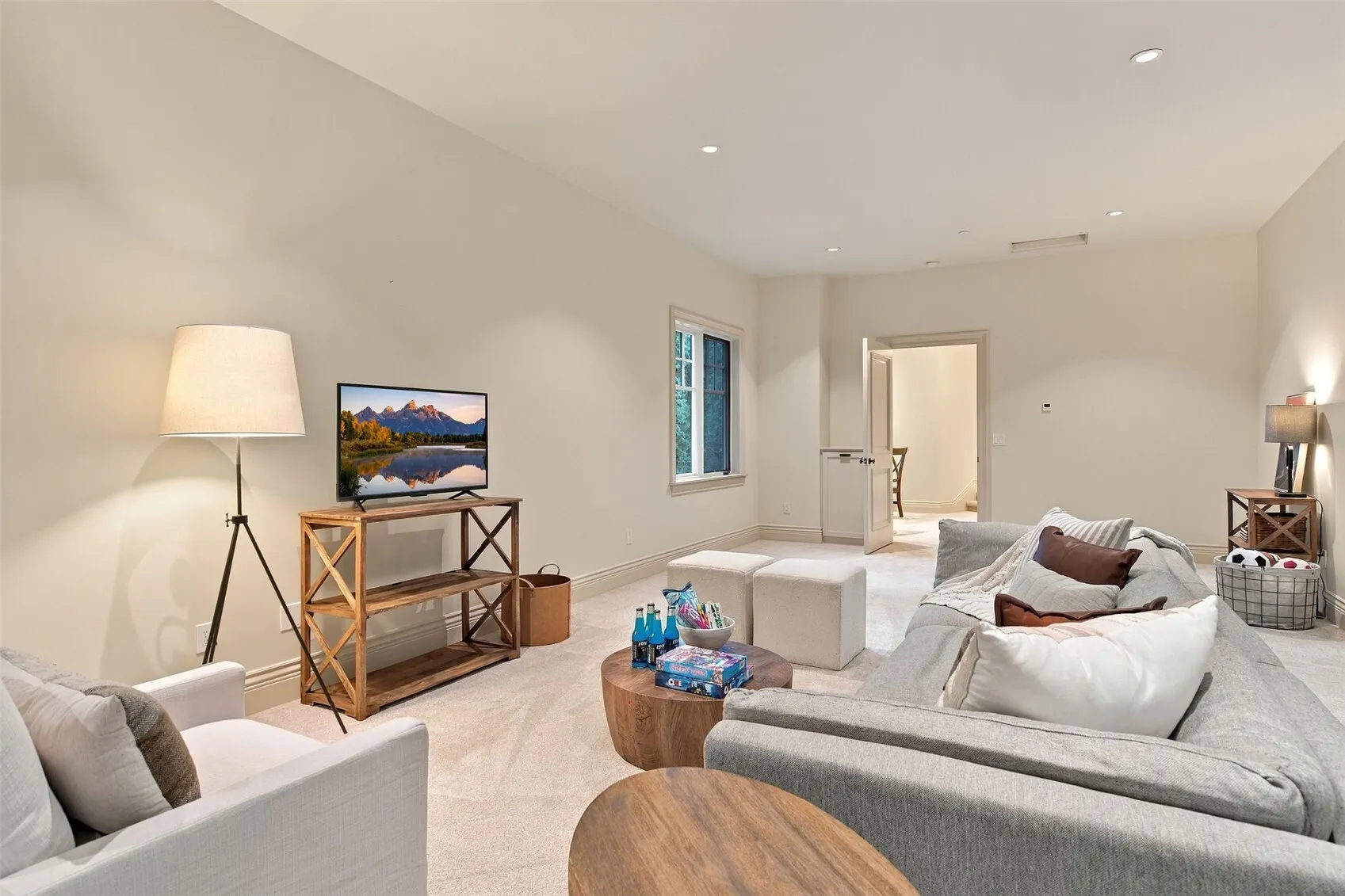24950 SE Old Black Nugget Road , Issaquah, WA 98029
