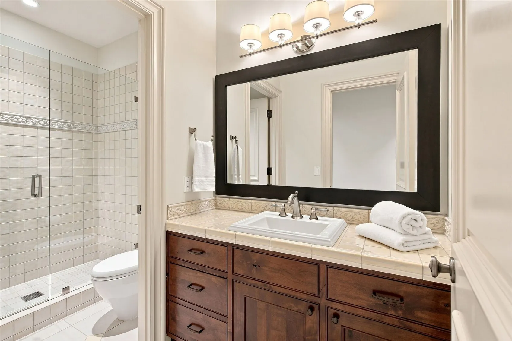 24950 SE Old Black Nugget Road , Issaquah, WA 98029