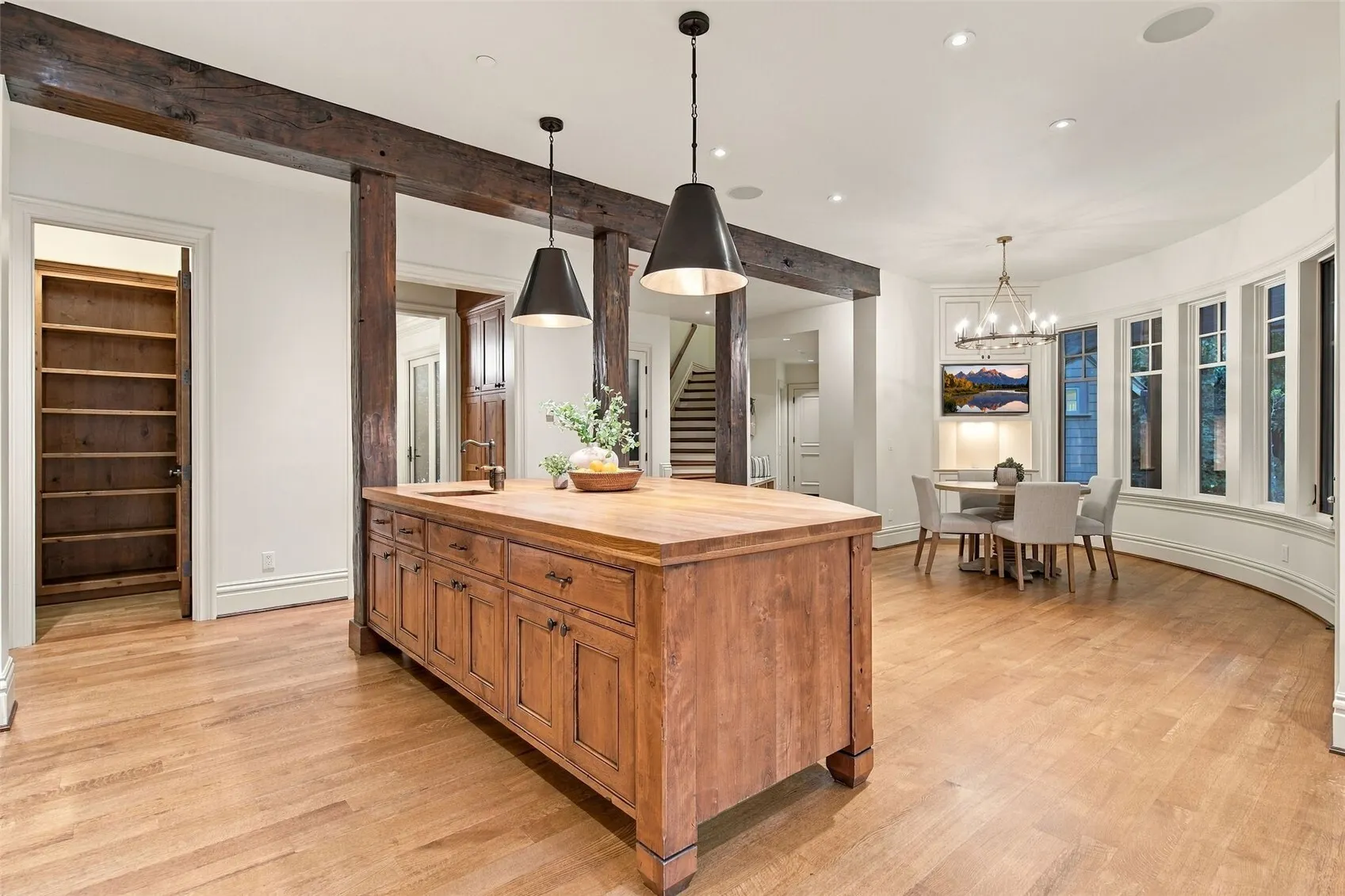 24950 SE Old Black Nugget Road , Issaquah, WA 98029