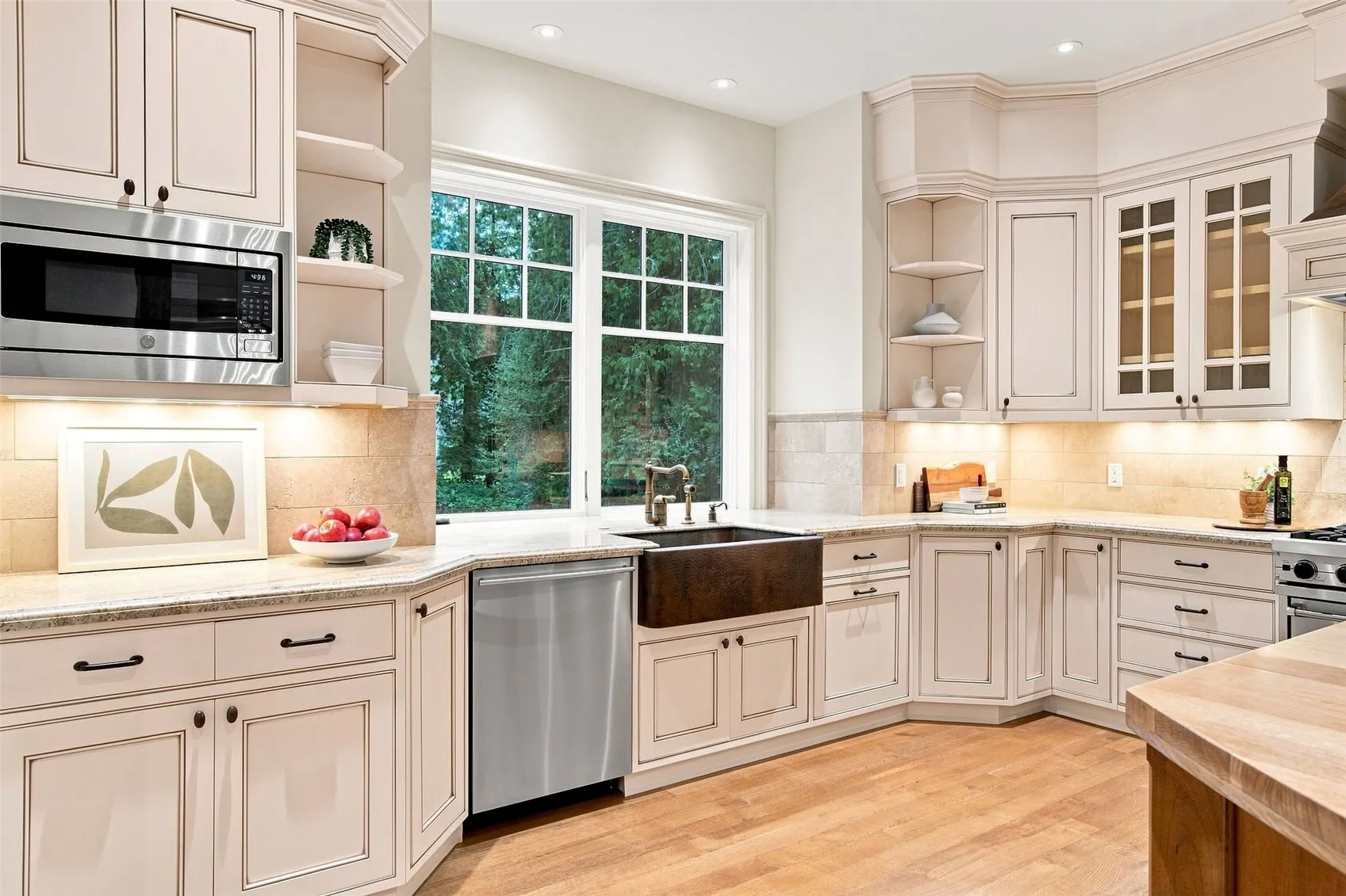 24950 SE Old Black Nugget Road , Issaquah, WA 98029
