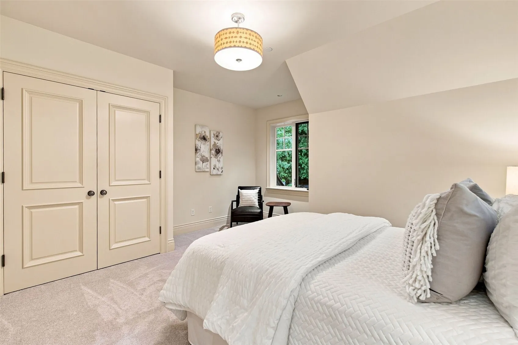 24950 SE Old Black Nugget Road , Issaquah, WA 98029