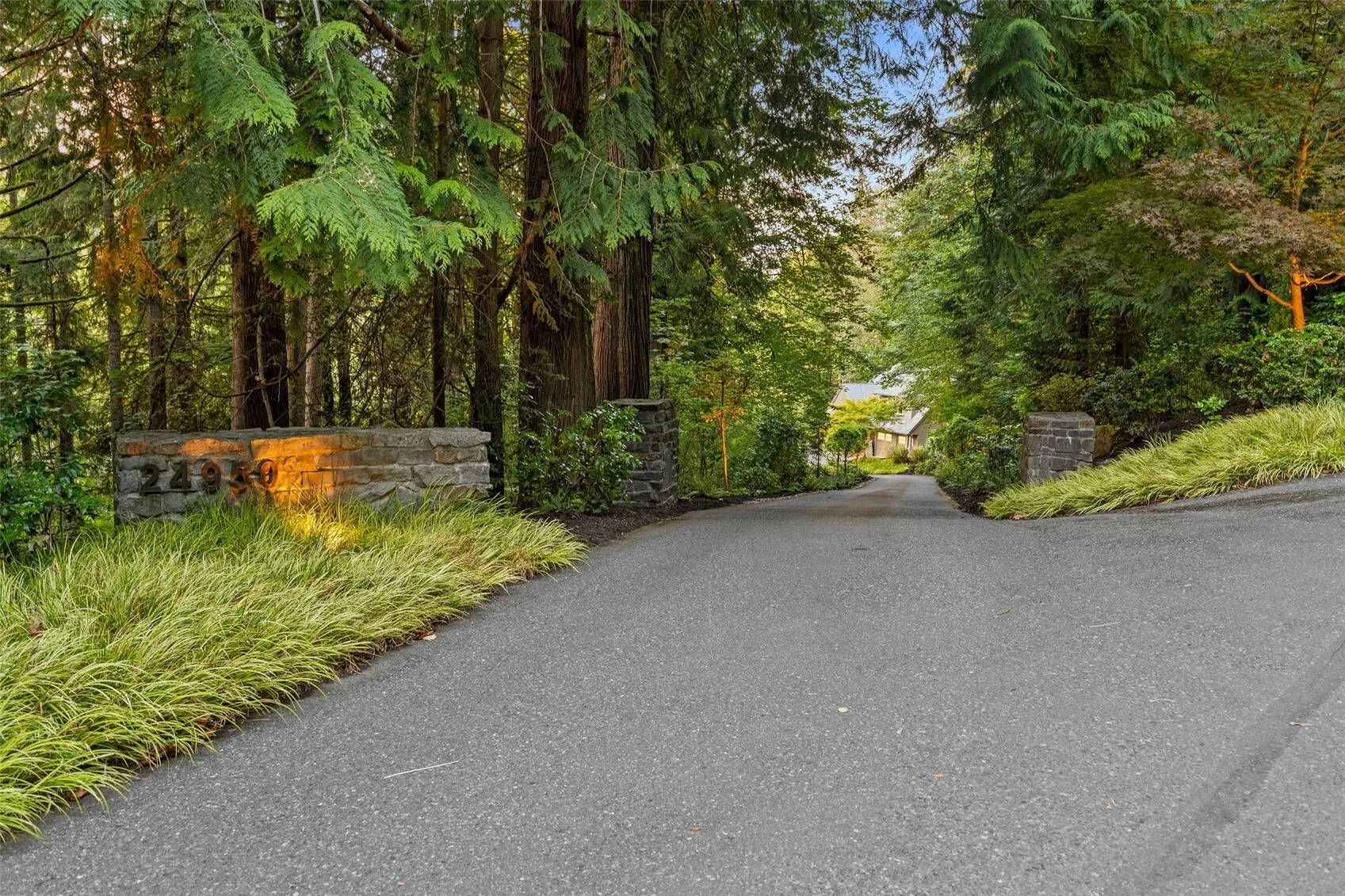 24950 SE Old Black Nugget Road , Issaquah, WA 98029