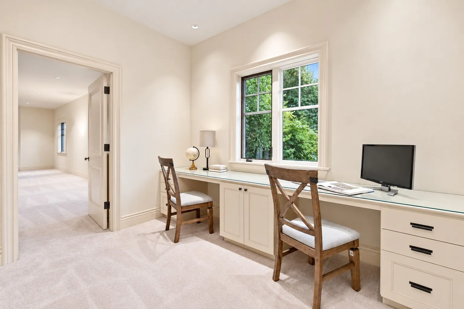 24950 SE Old Black Nugget Road , Issaquah, WA 98029