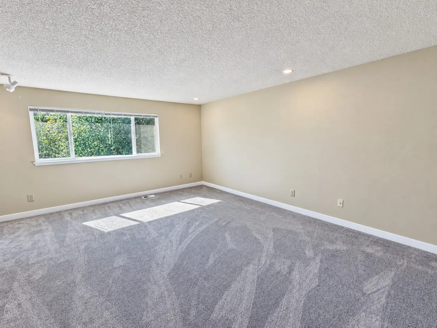 21513 4th Avenue W #C13, Bothell, WA 98021