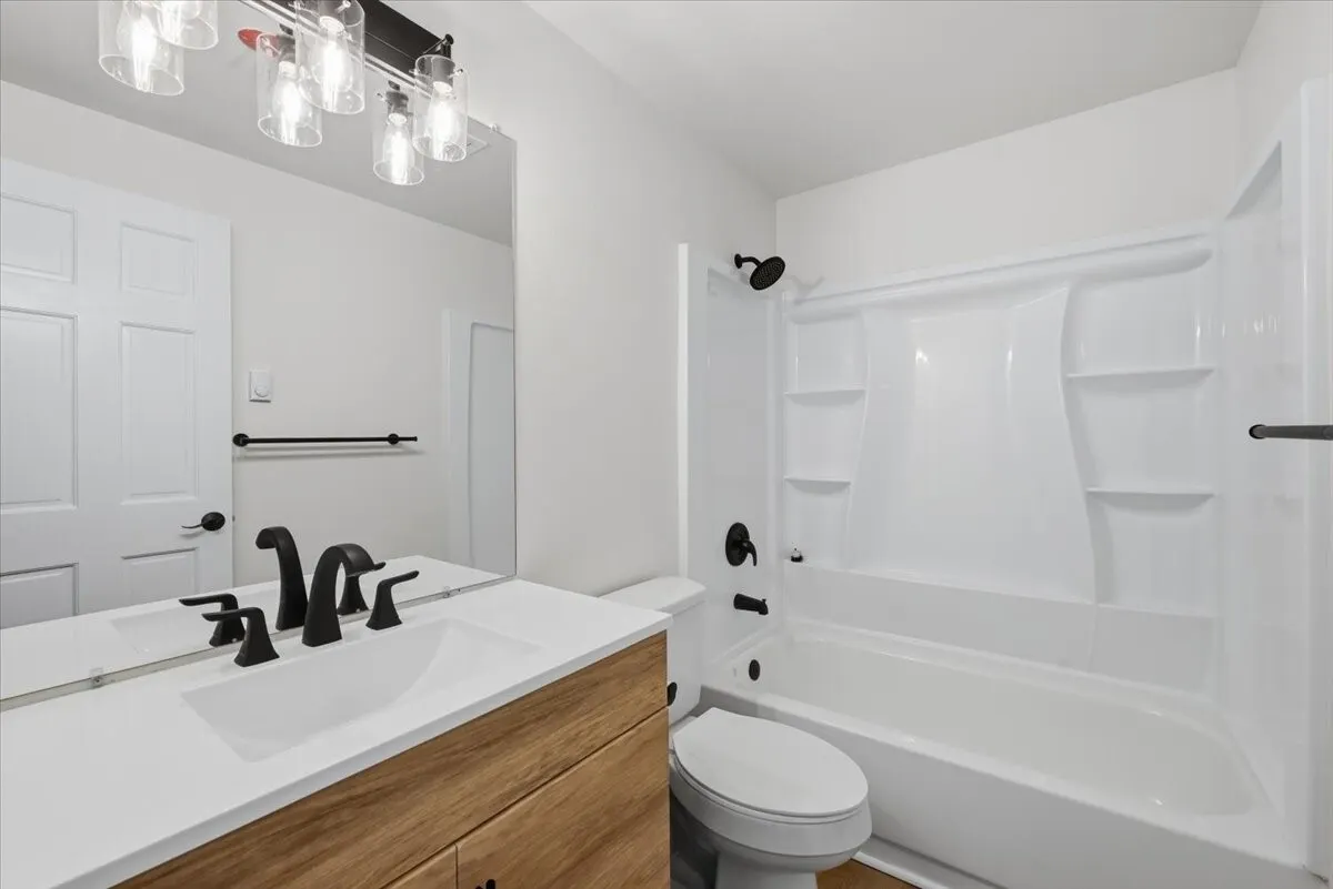 7027 210th Street SW #A, Lynnwood, WA 98036