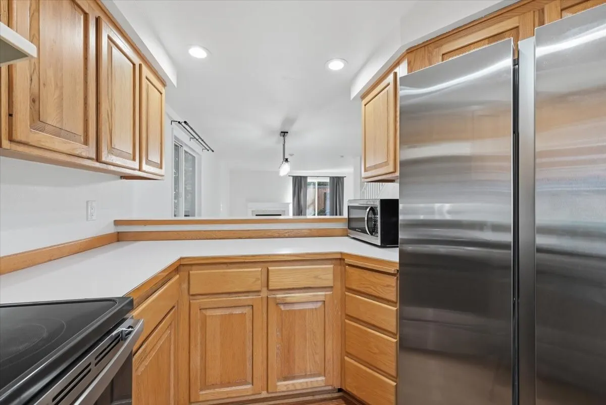 7027 210th Street SW #A, Lynnwood, WA 98036