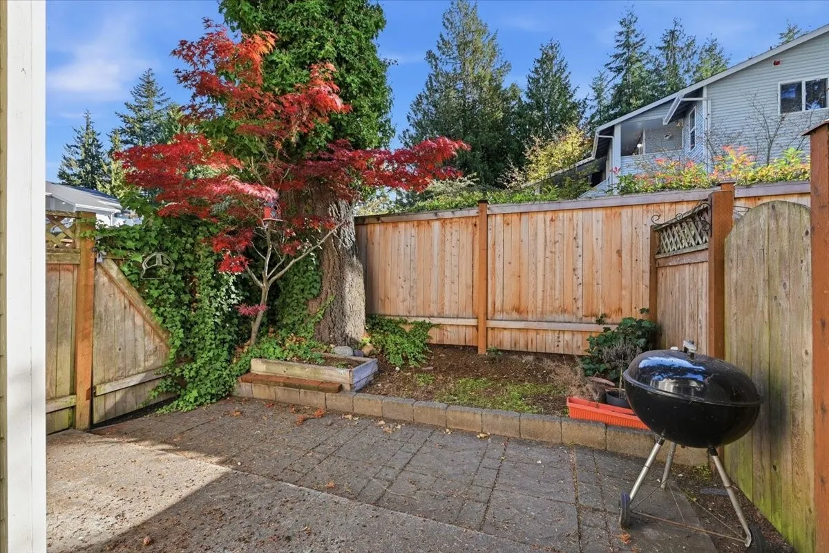 7027 210th Street SW #A, Lynnwood, WA 98036
