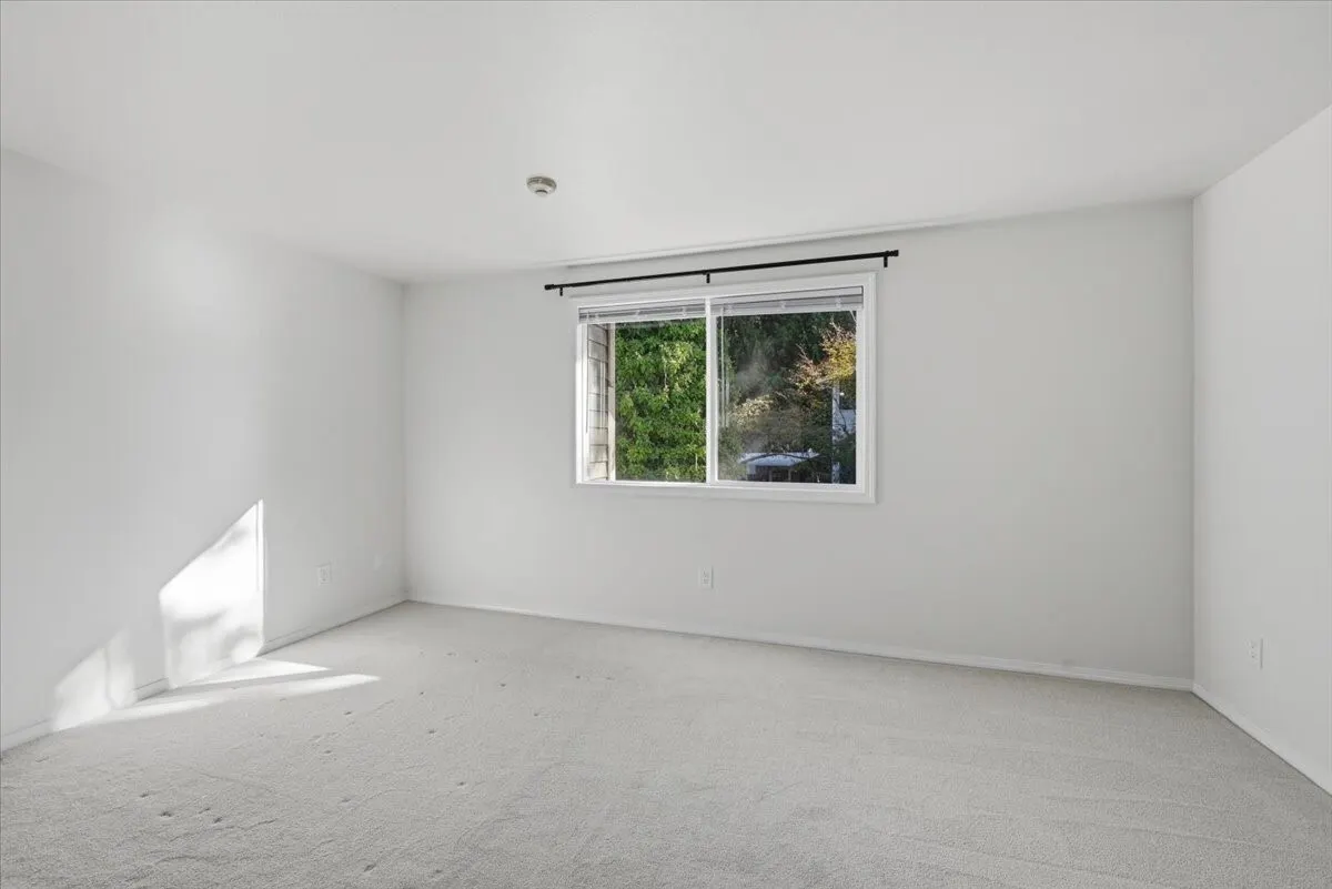 7027 210th Street SW #A, Lynnwood, WA 98036