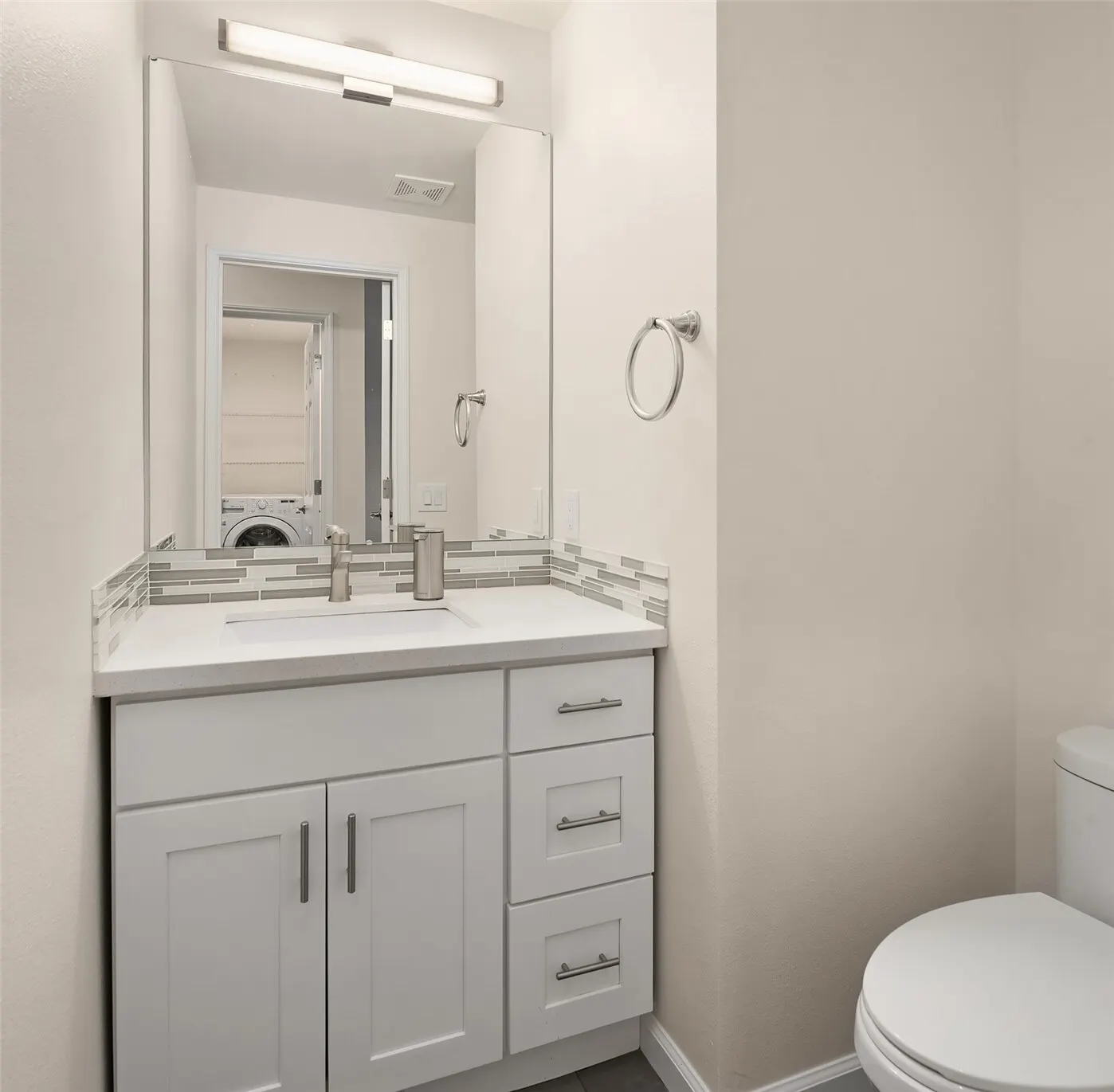 6515 SE Cougar Mountain Way #1, Bellevue, WA 98006