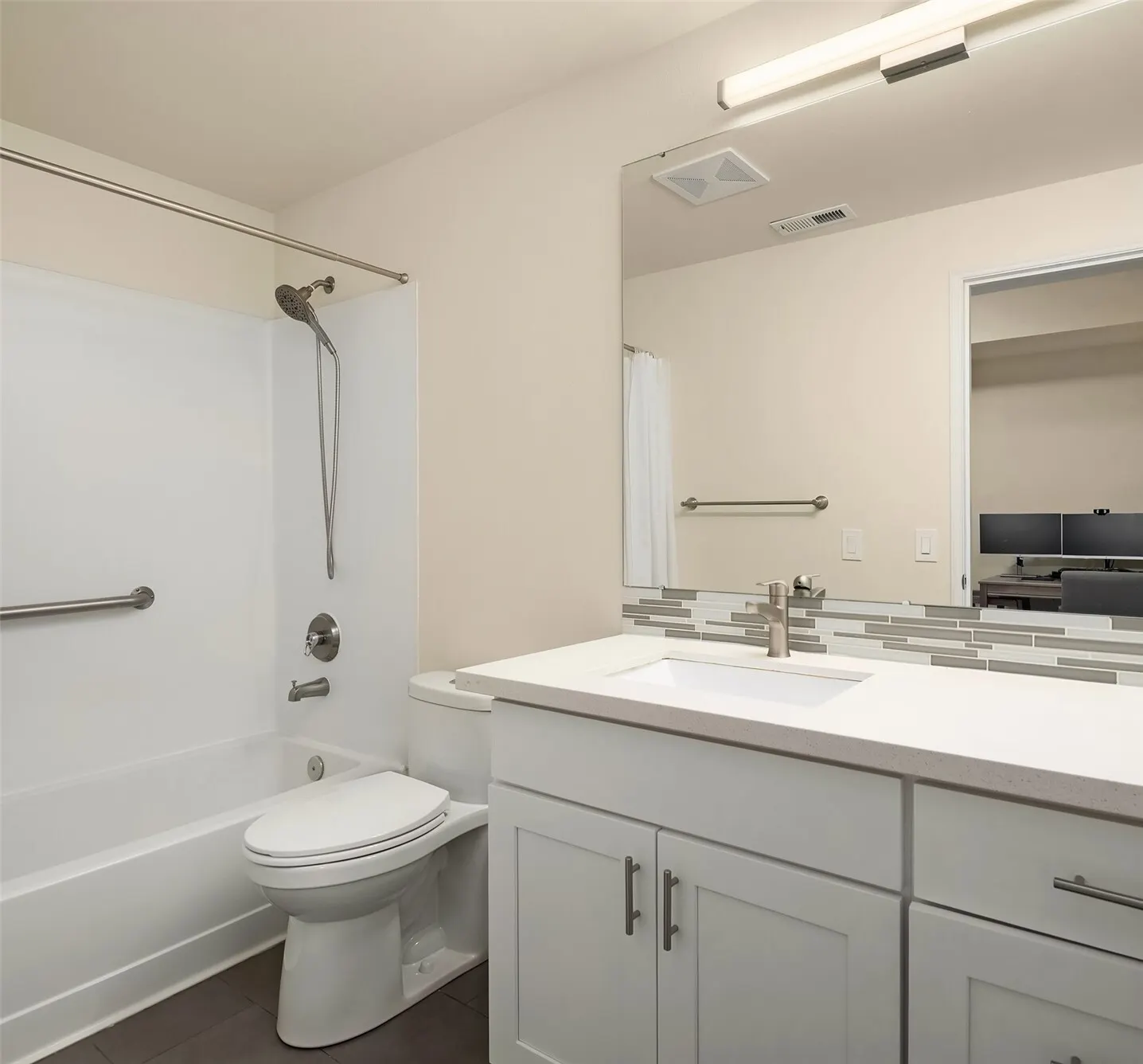 6515 SE Cougar Mountain Way #1, Bellevue, WA 98006