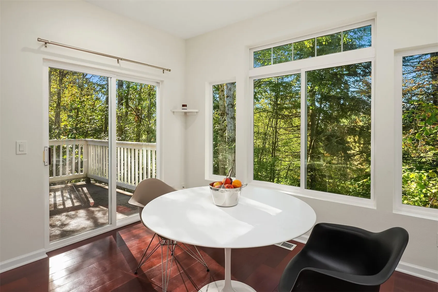 6515 SE Cougar Mountain Way #1, Bellevue, WA 98006