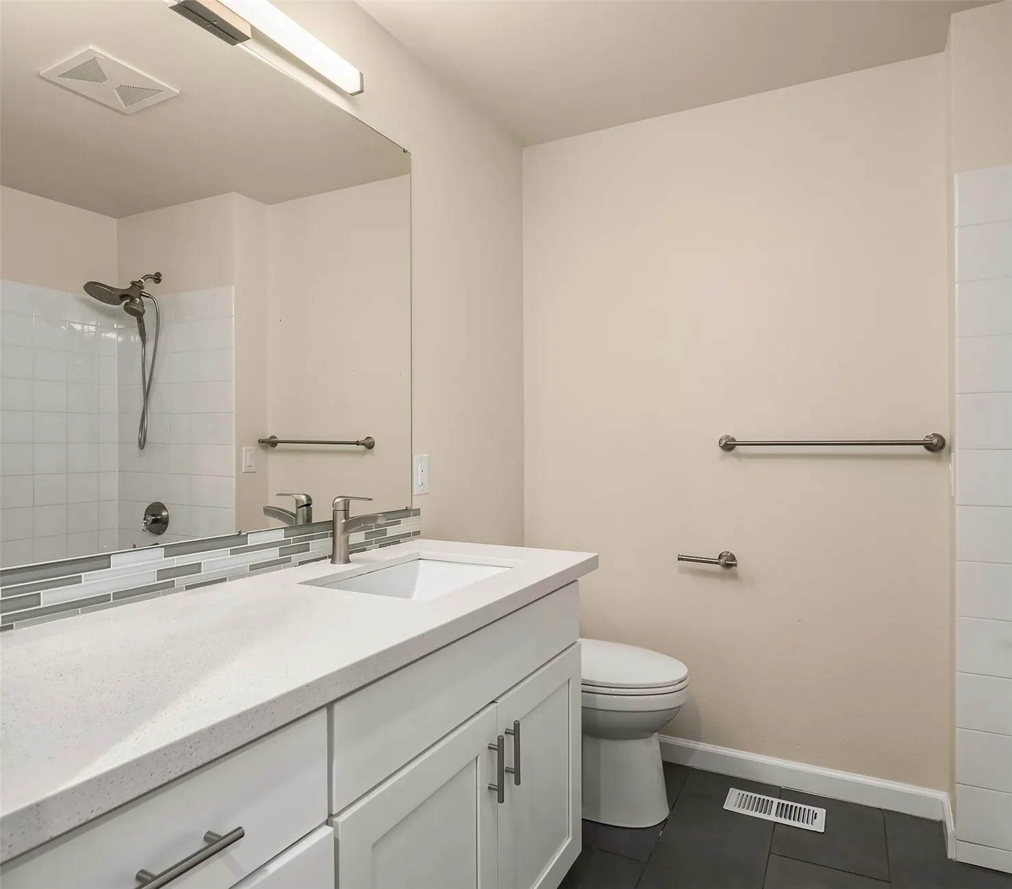 6515 SE Cougar Mountain Way #1, Bellevue, WA 98006