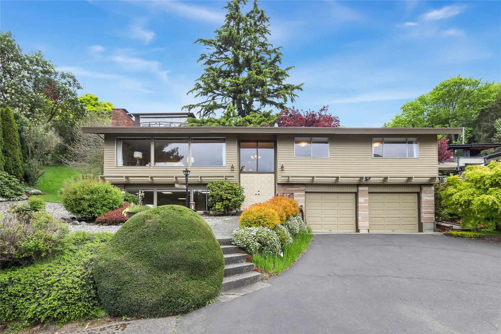 4553 53rd Avenue SW, Seattle, WA 98116