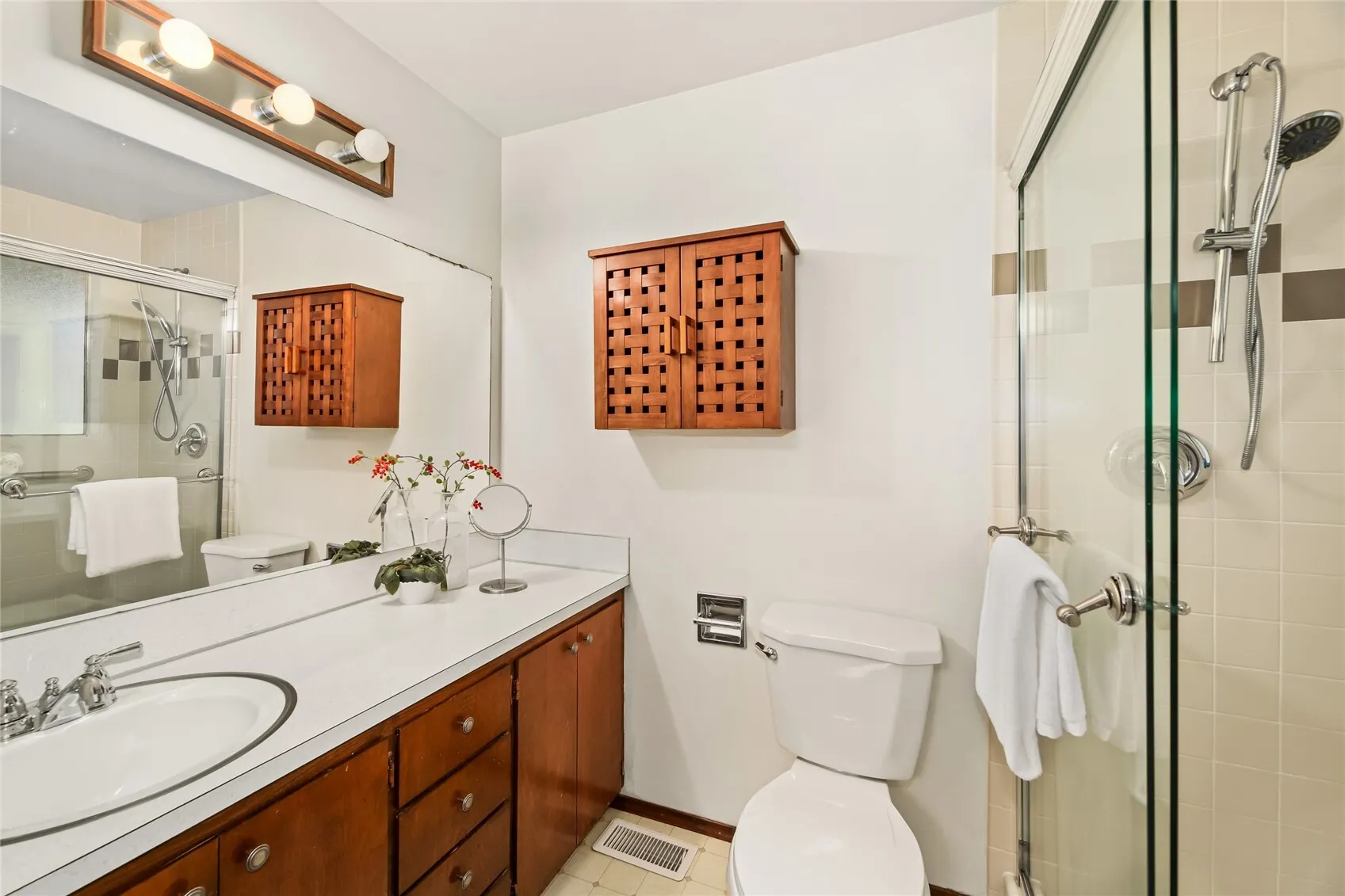 4553 53rd Avenue SW, Seattle, WA 98116