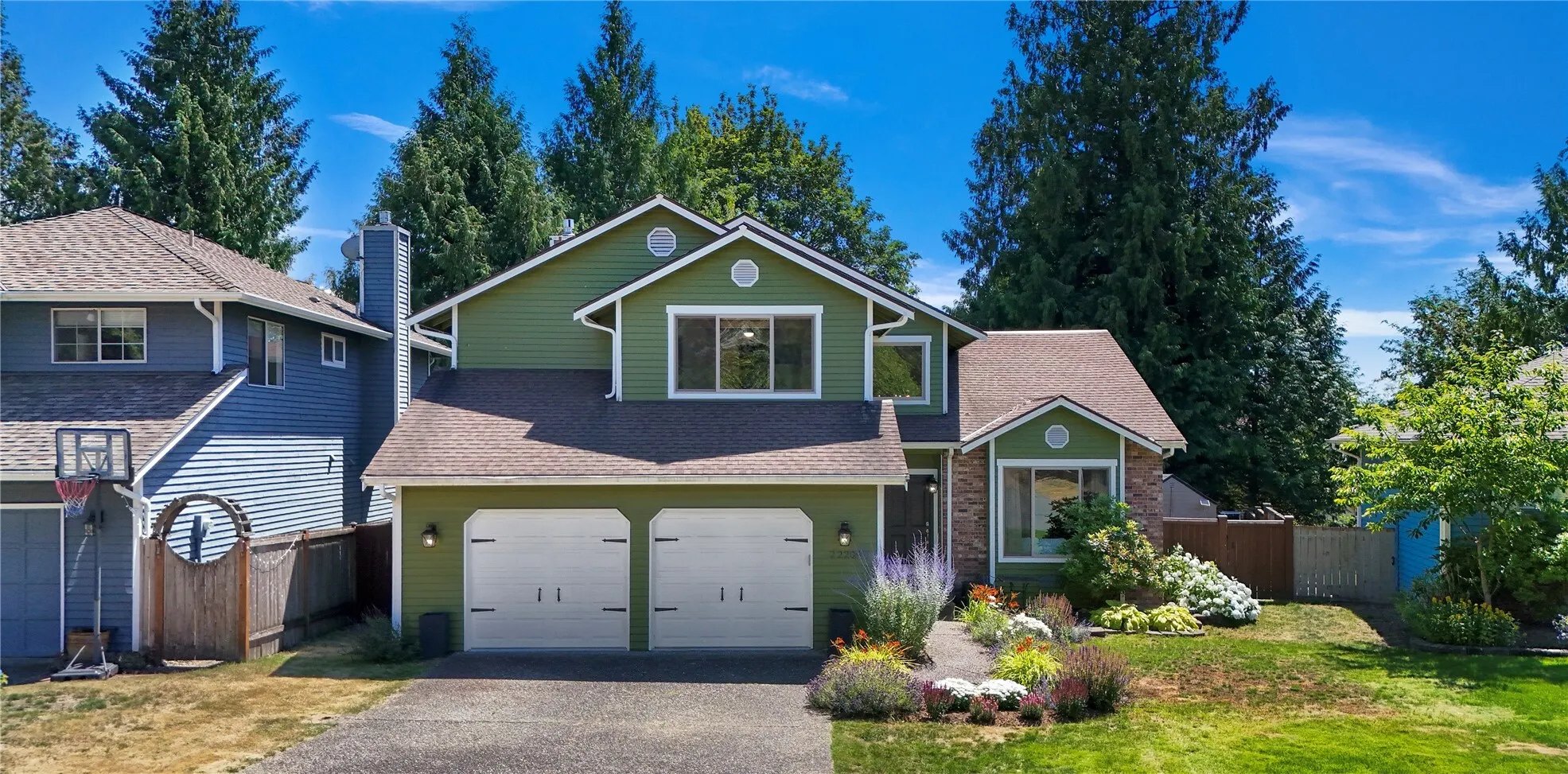 22209 NE 11th Place , Sammamish, WA 98074