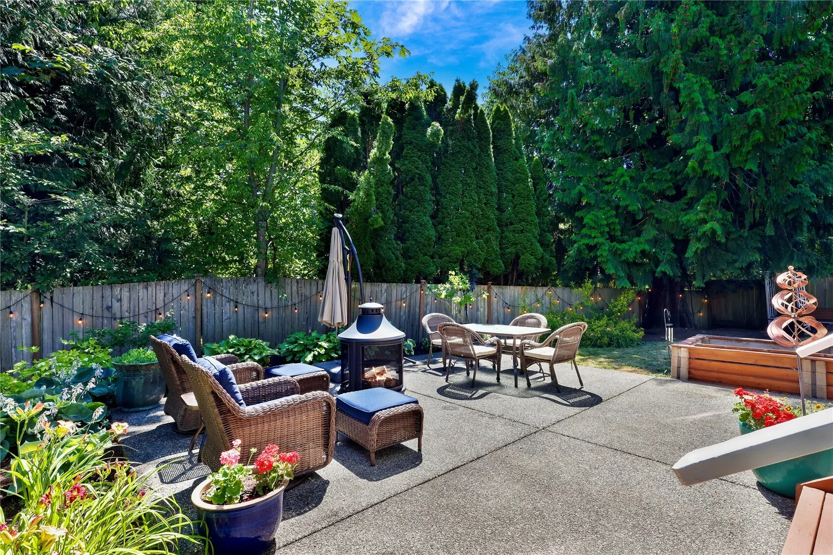 22209 NE 11th Place , Sammamish, WA 98074