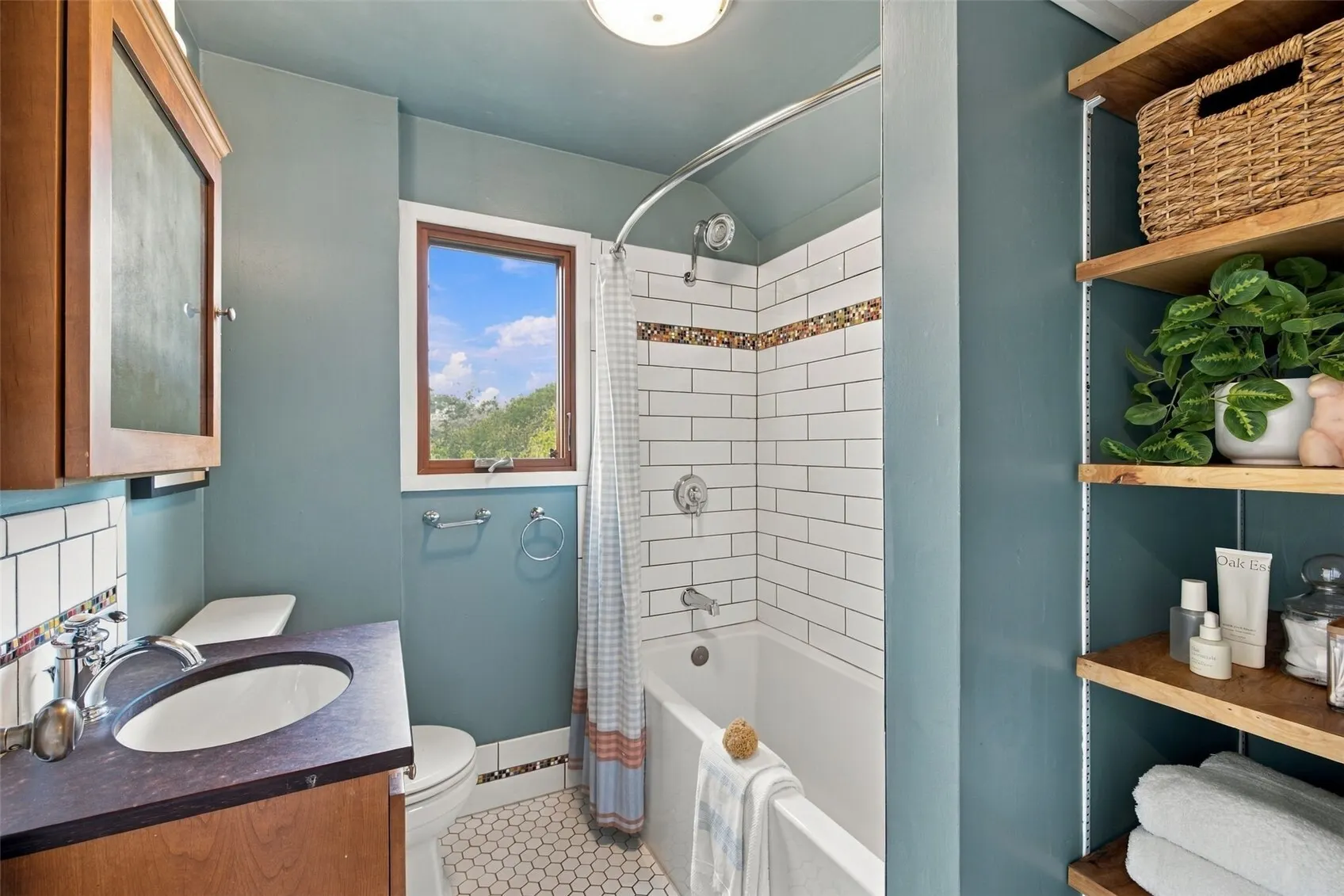 3080 S Andover Street , Seattle, WA 98108