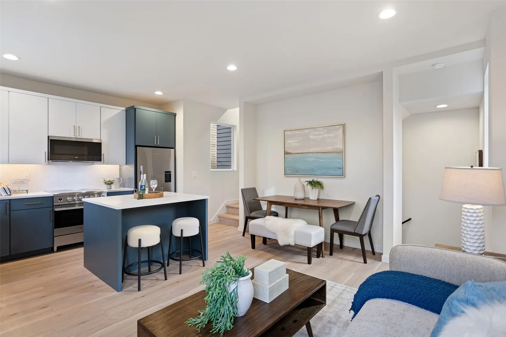 8037 Wallingford Avenue N #B, Seattle, WA 98103