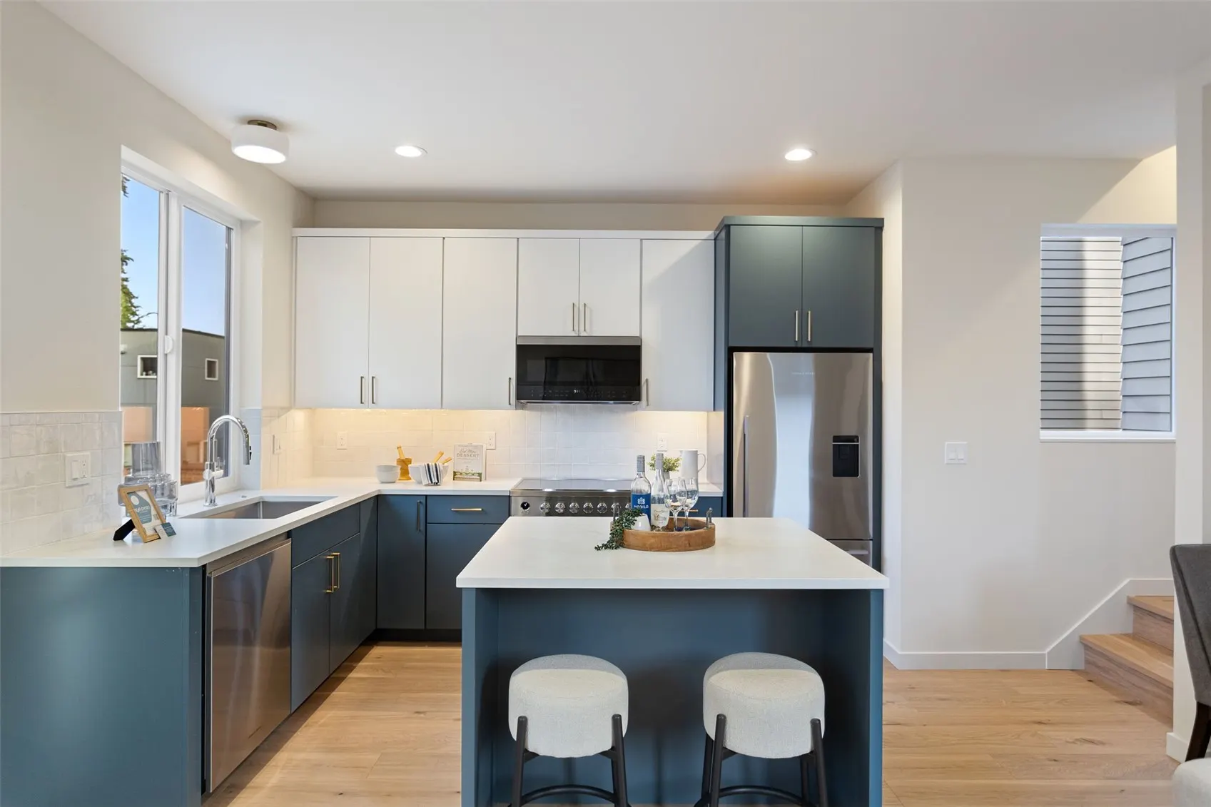 8037 Wallingford Avenue N #B, Seattle, WA 98103