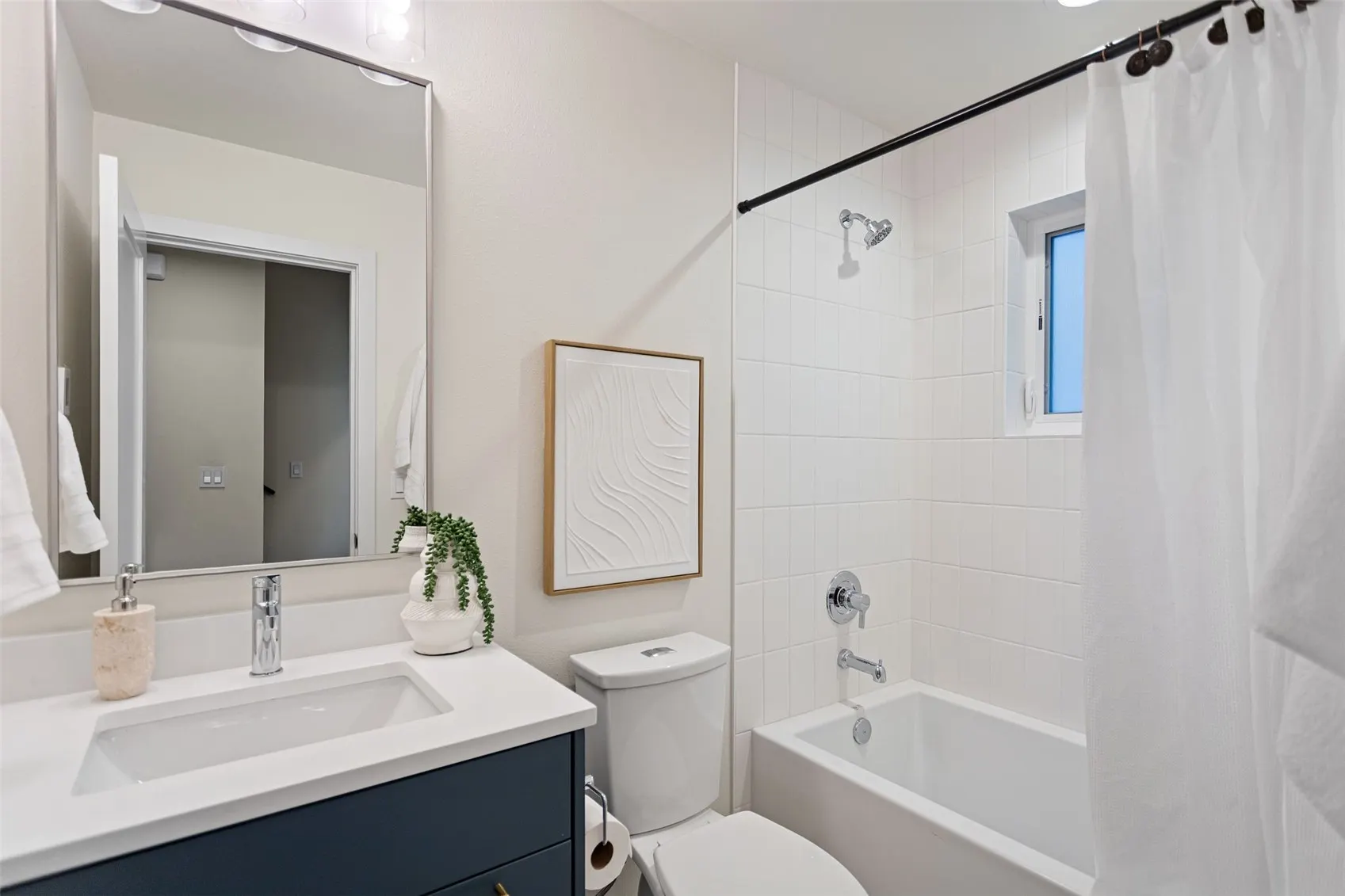 8037 Wallingford Avenue N #B, Seattle, WA 98103