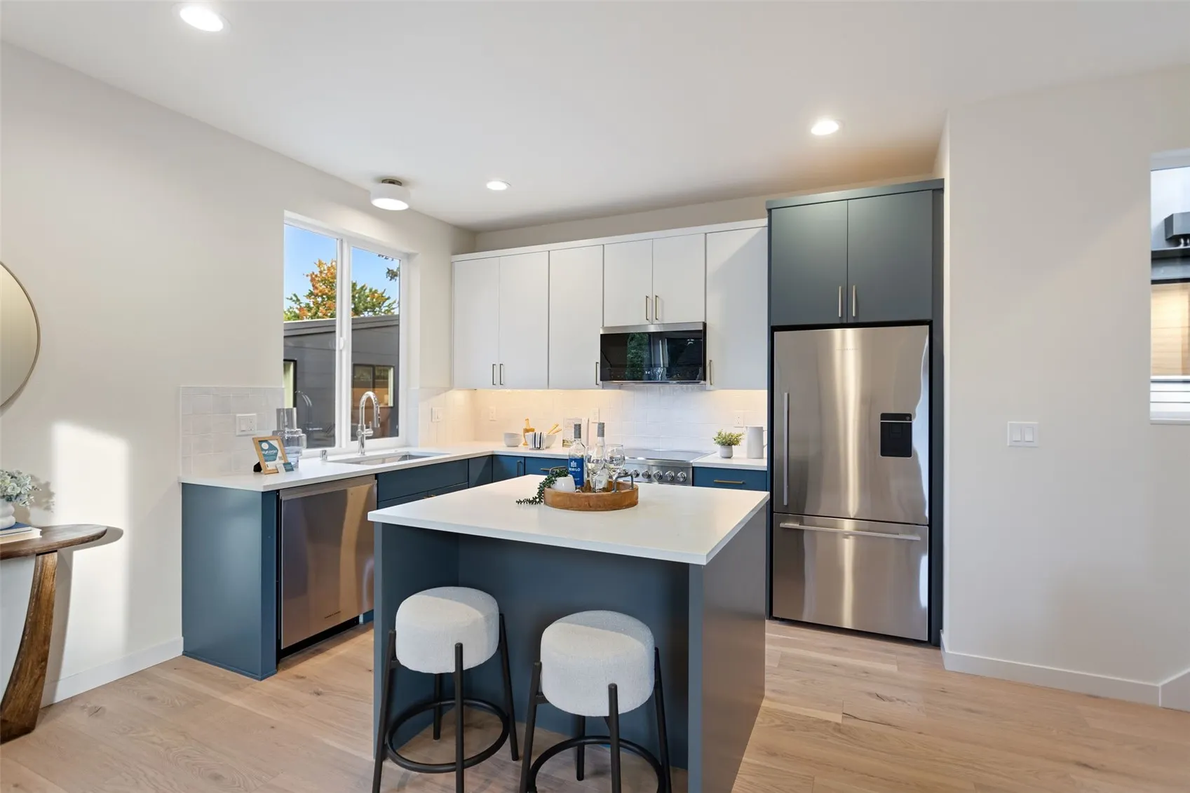 8037 Wallingford Avenue N #B, Seattle, WA 98103