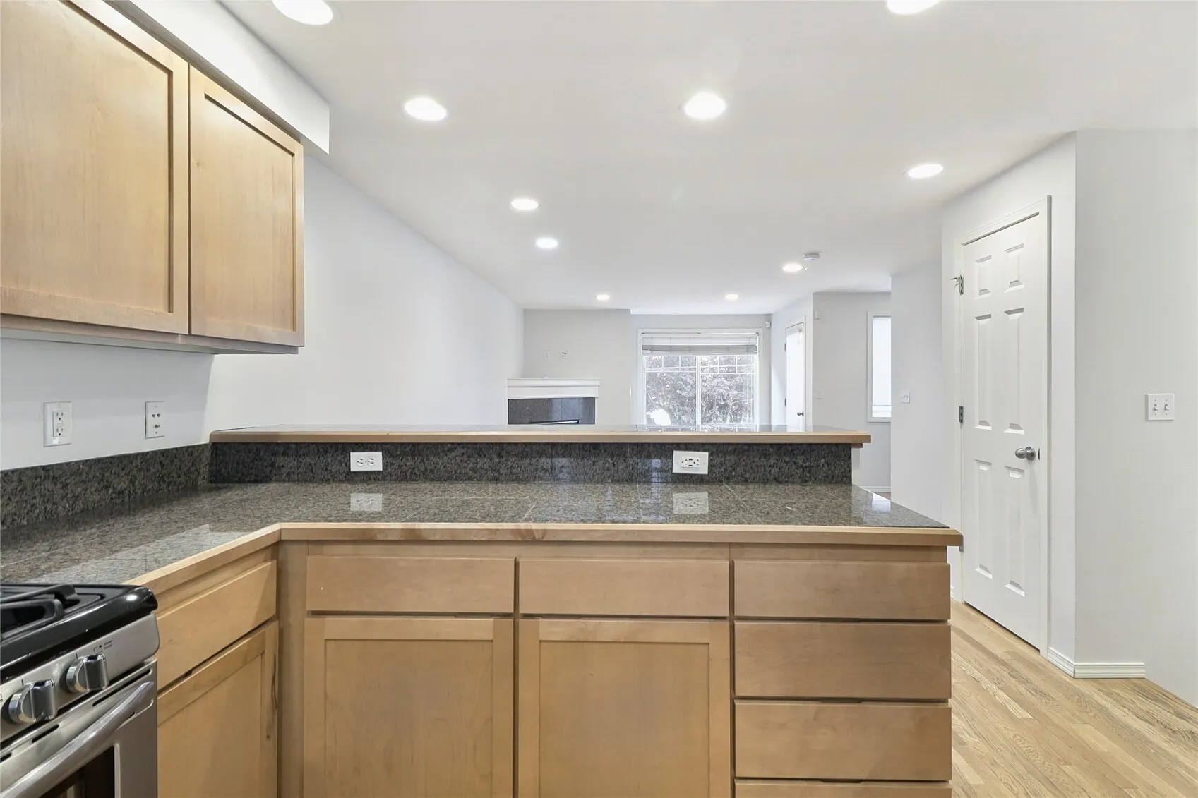 8504 Nesbit Avenue N, Seattle, WA 98103-4035