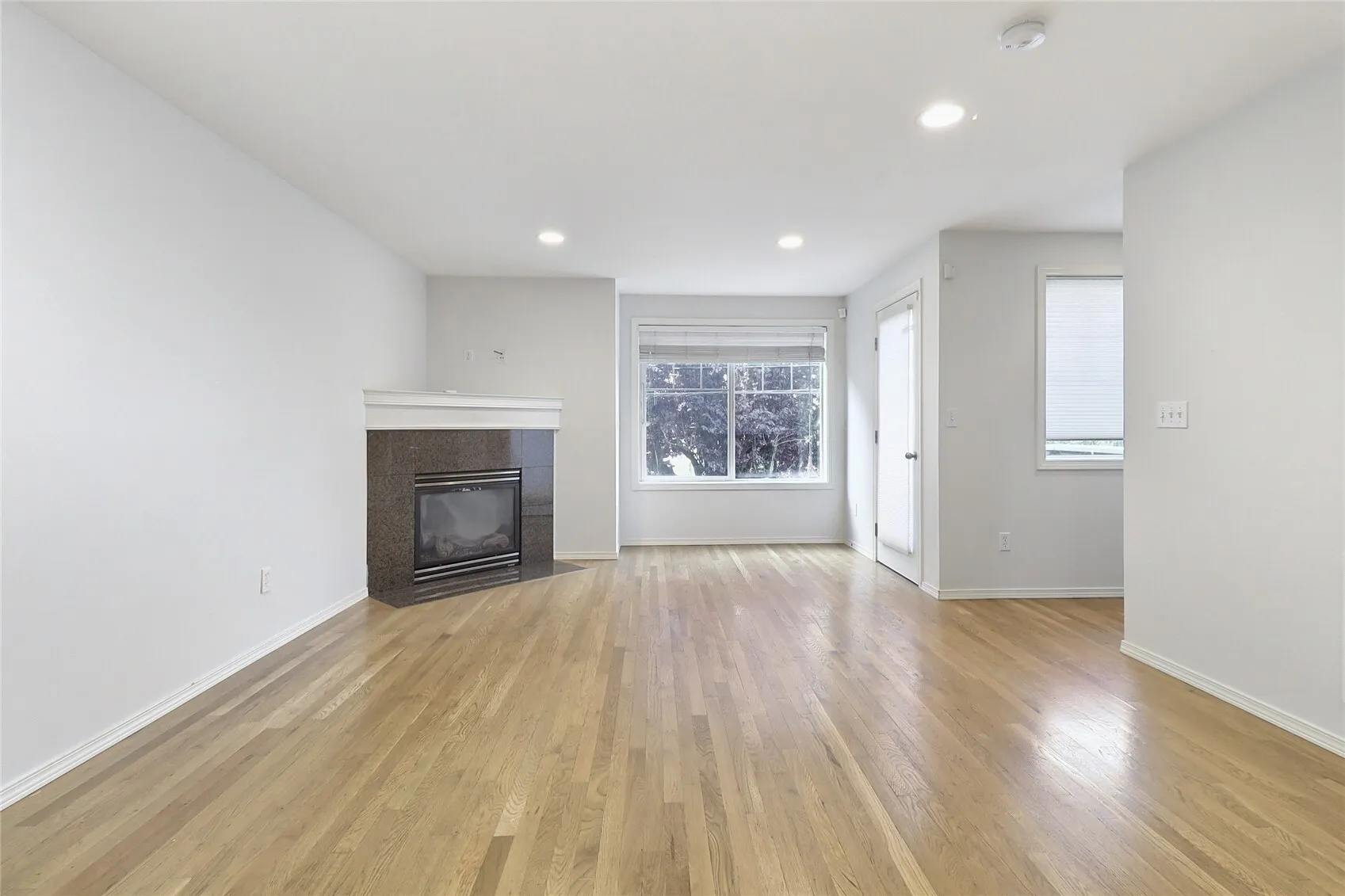 8504 Nesbit Avenue N, Seattle, WA 98103-4035