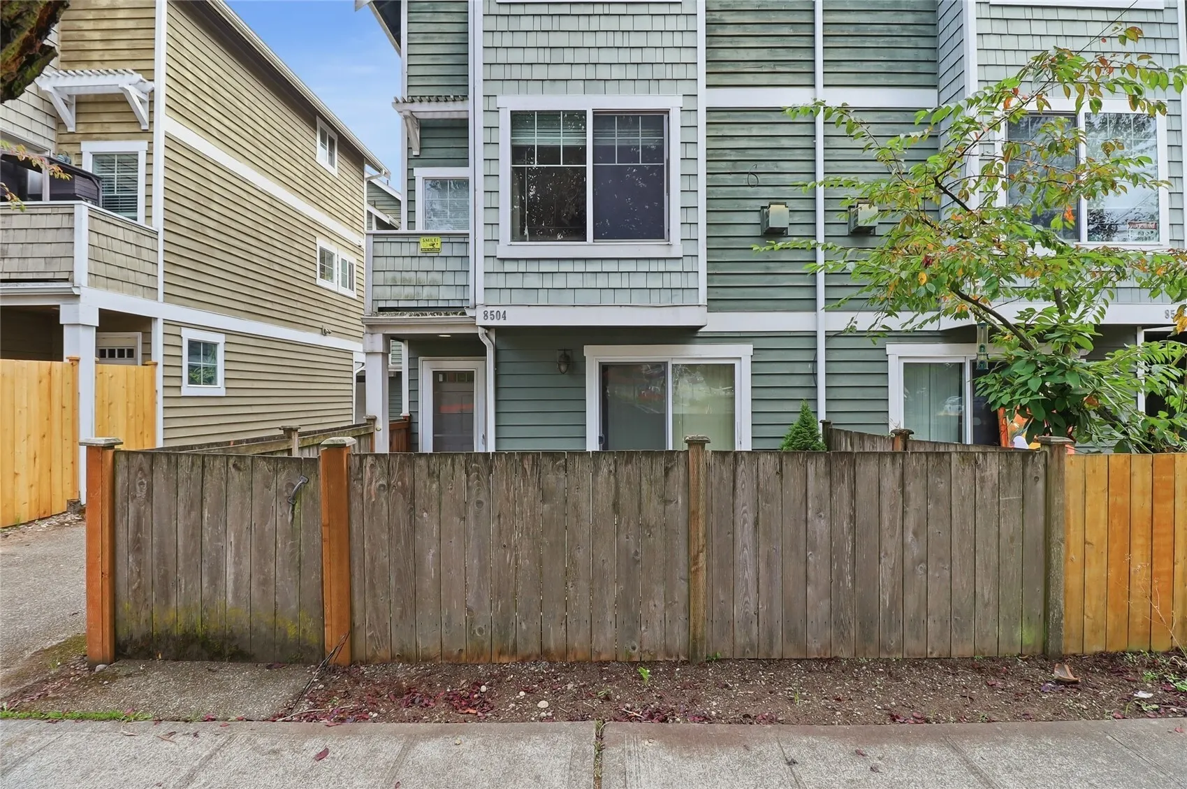 8504 Nesbit Avenue N, Seattle, WA 98103-4035