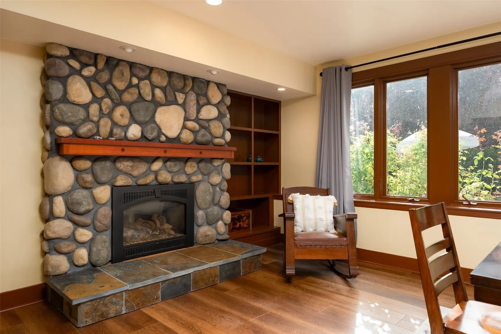 8215 NE 115th Place #Bsment, Kirkland, WA 98034