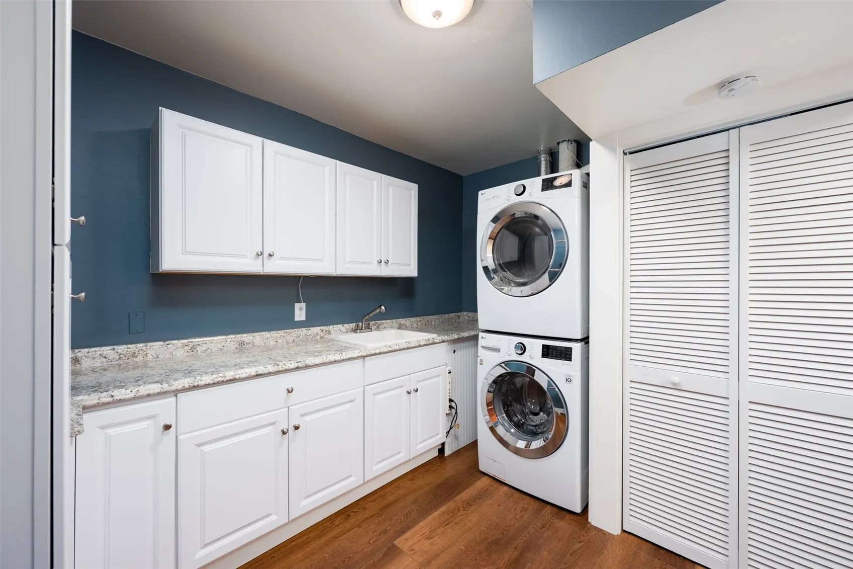 8215 NE 115th Place #Bsment, Kirkland, WA 98034