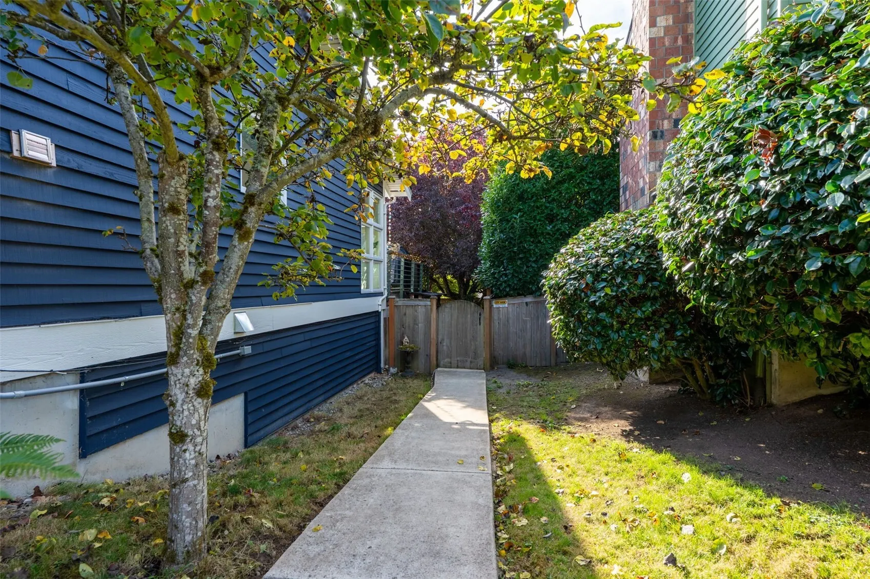 8215 NE 115th Place #Bsment, Kirkland, WA 98034