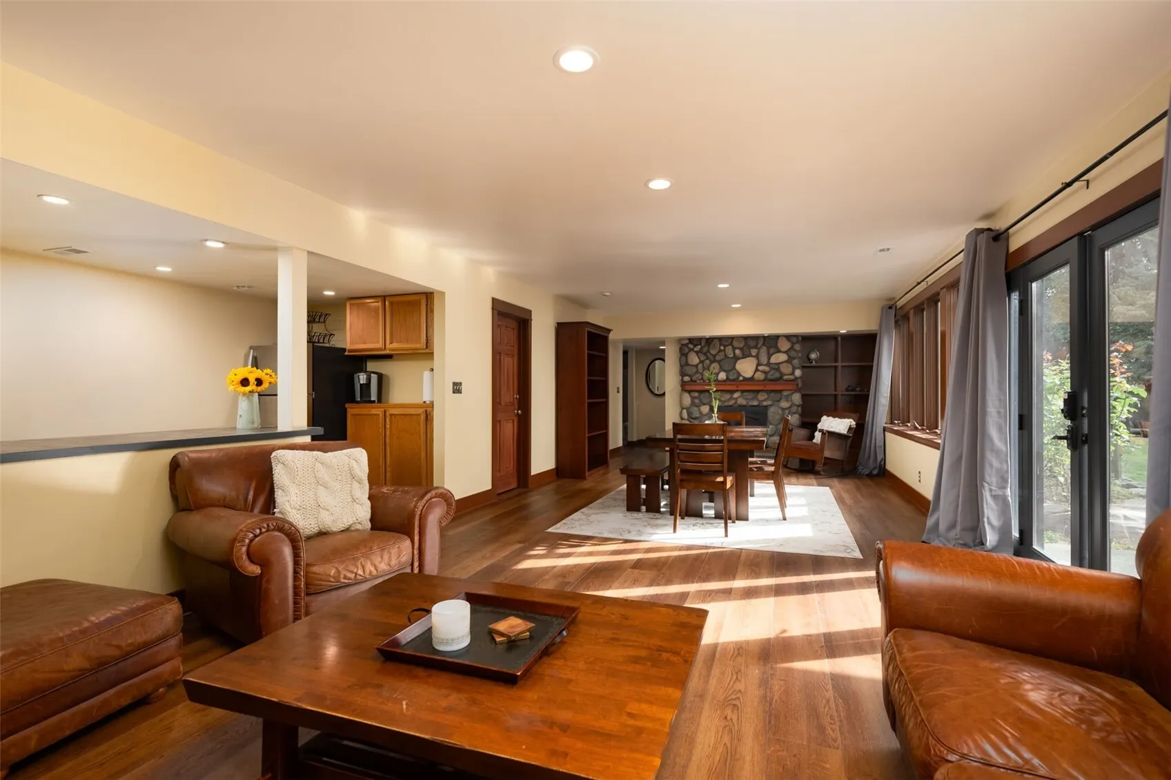 8215 NE 115th Place #Bsment, Kirkland, WA 98034
