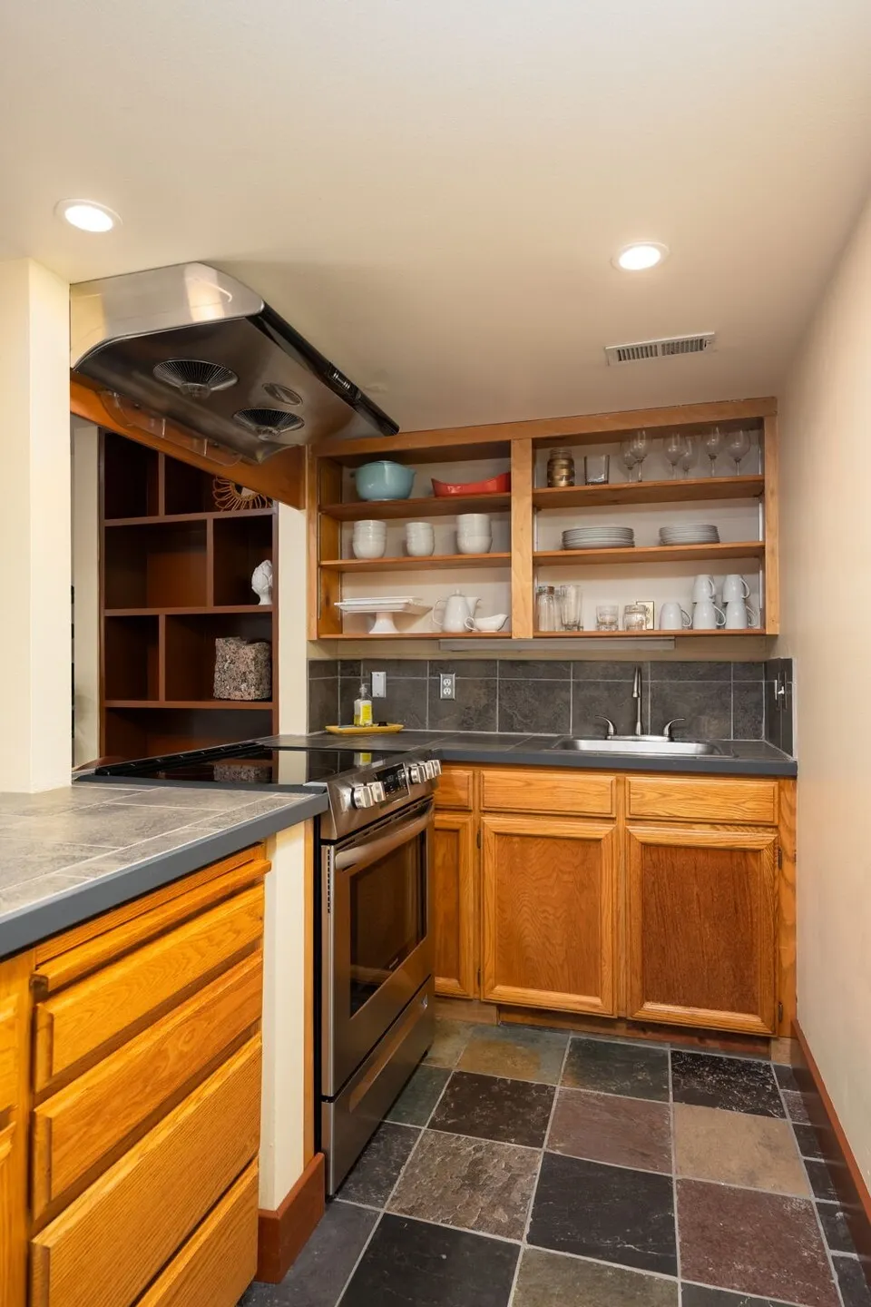 8215 NE 115th Place #Bsment, Kirkland, WA 98034