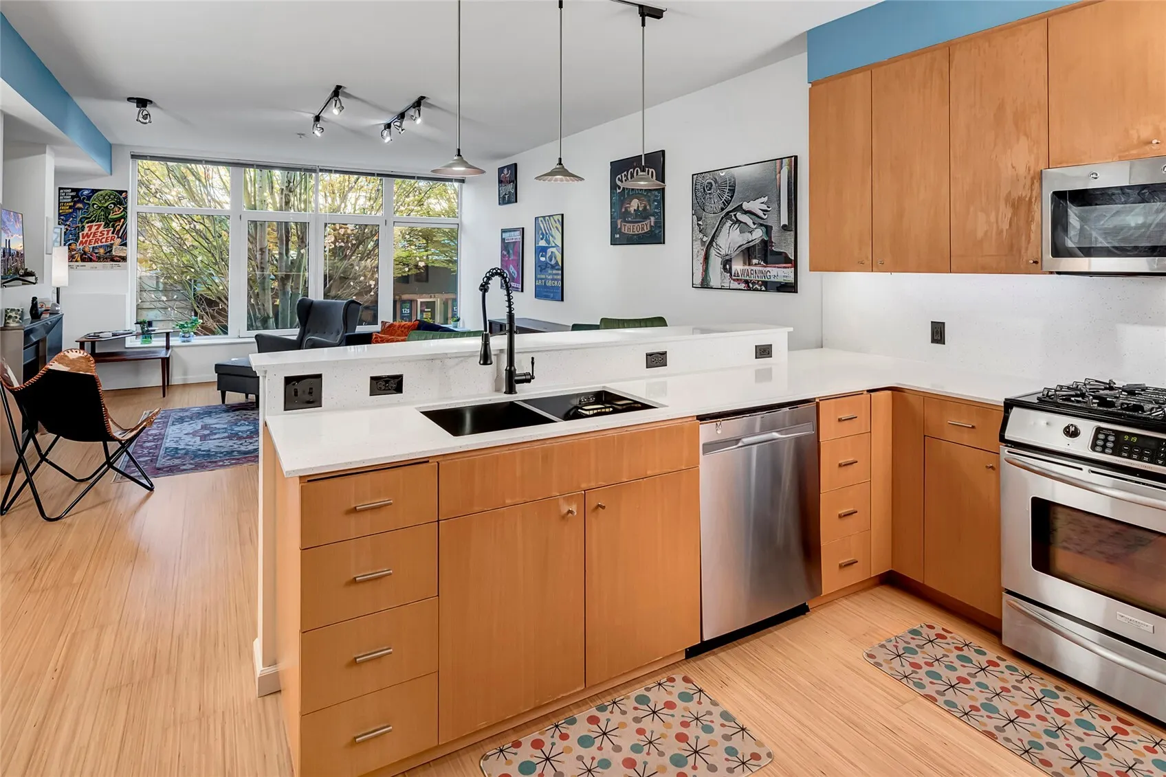 17 W Mercer Street #104, Seattle, WA 98119