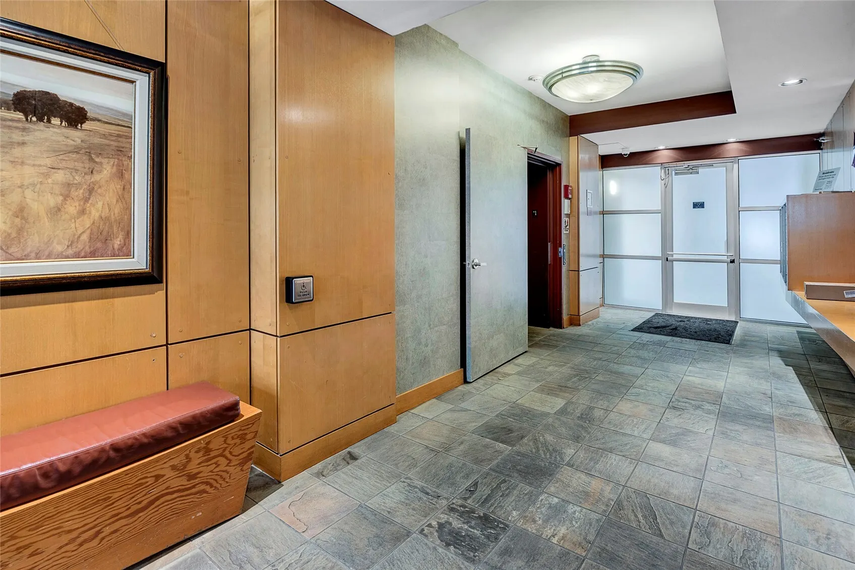 17 W Mercer Street #104, Seattle, WA 98119