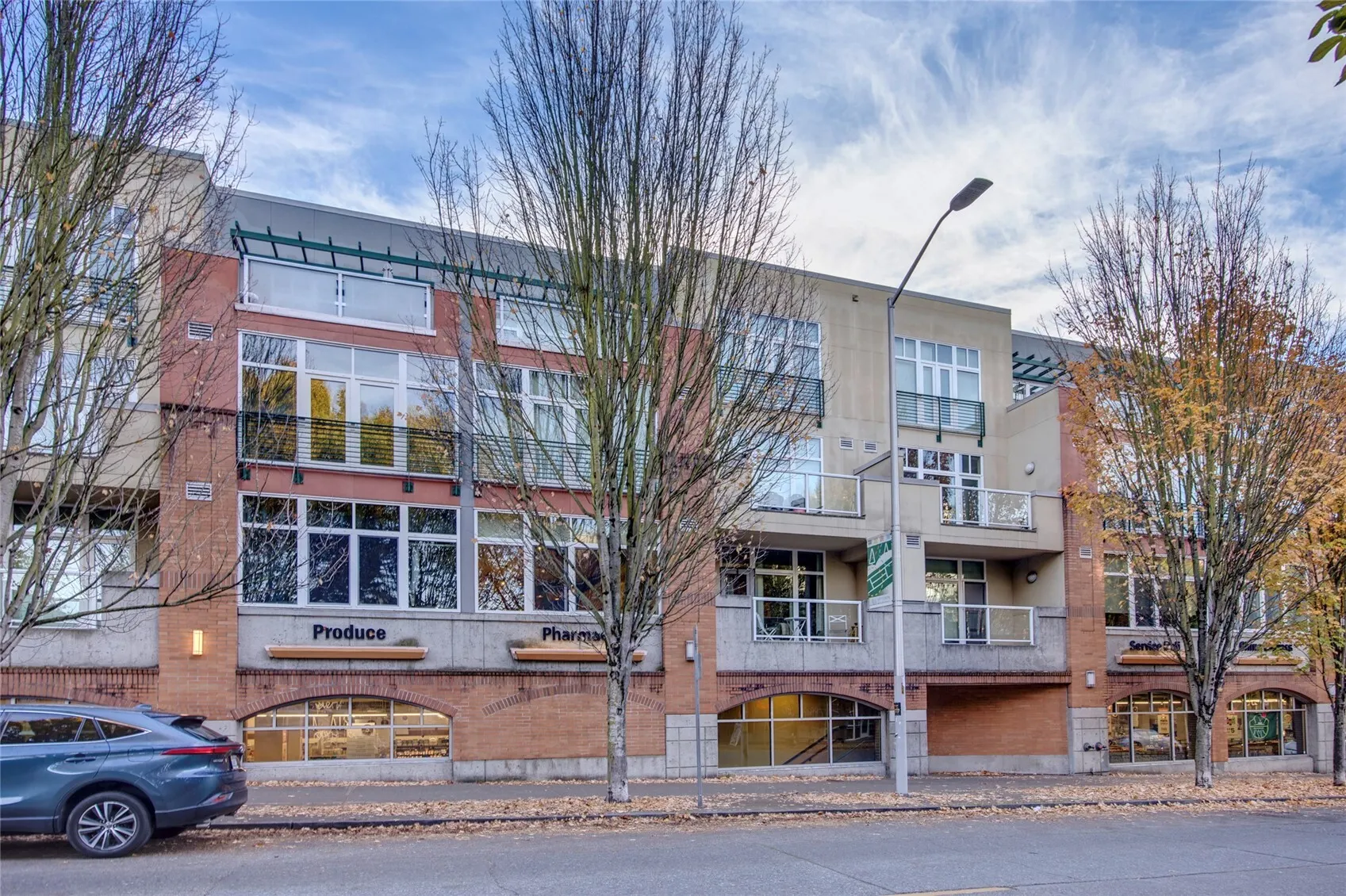 17 W Mercer Street #104, Seattle, WA 98119