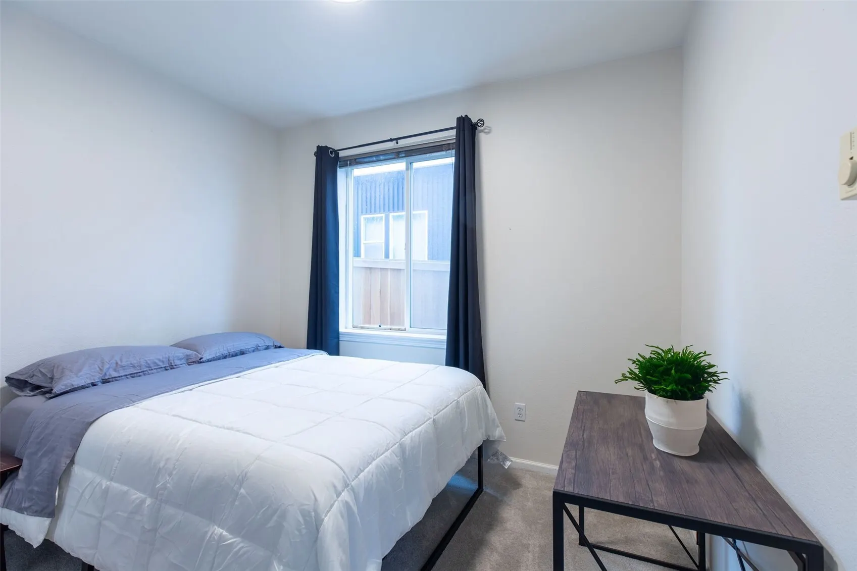 10511 Midvale Avenue N #101, Seattle, WA 98133