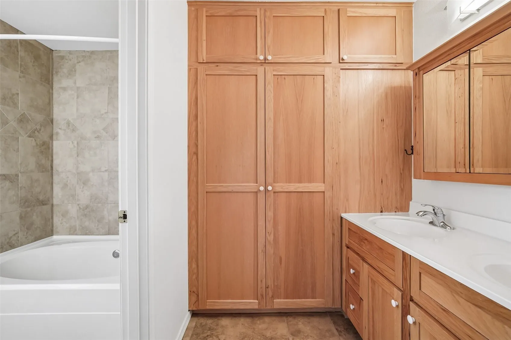 5215 S 237th Place #43, Kent, WA 98032