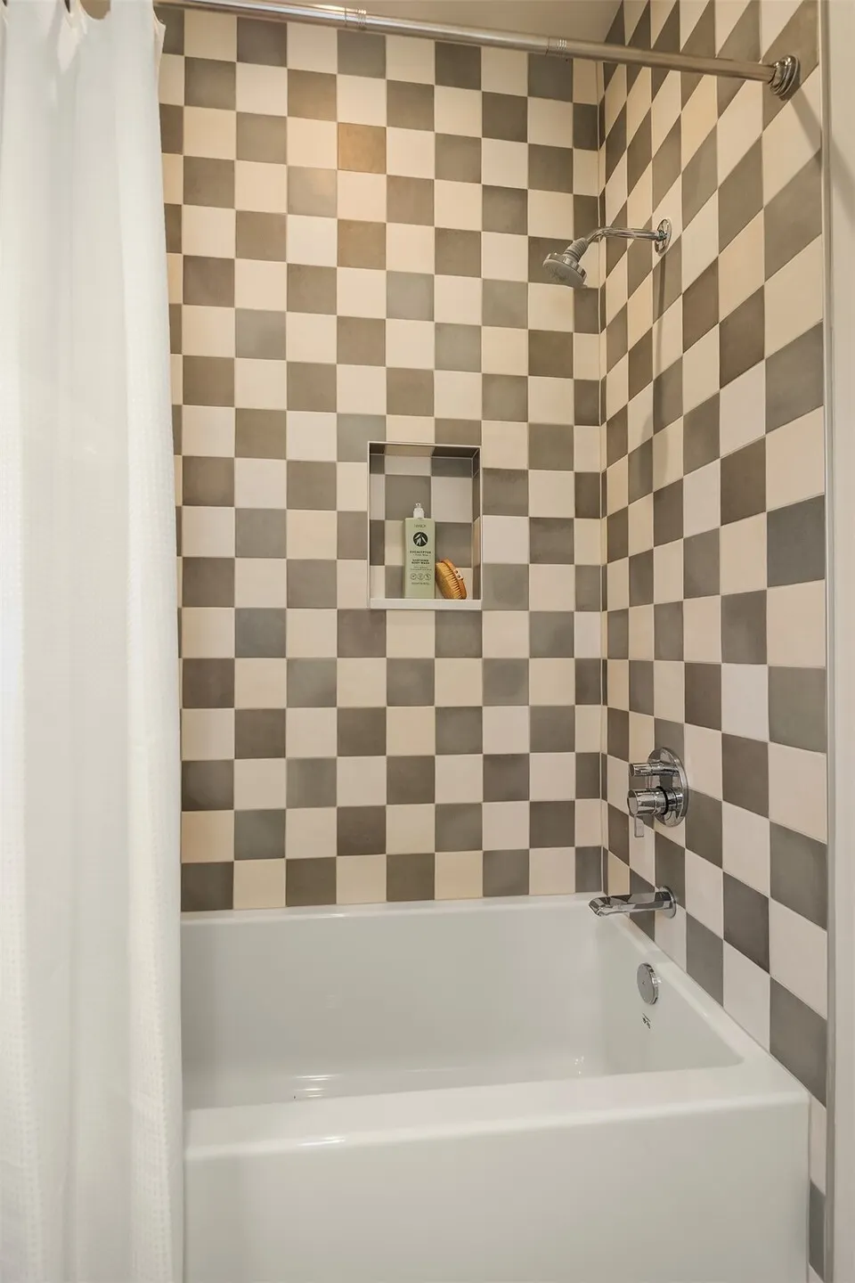 4191 42nd Avenue NE, Seattle, WA 98105