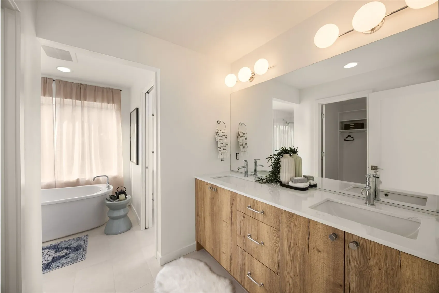 8313 E 12th Avenue NW, Seattle, WA 98117