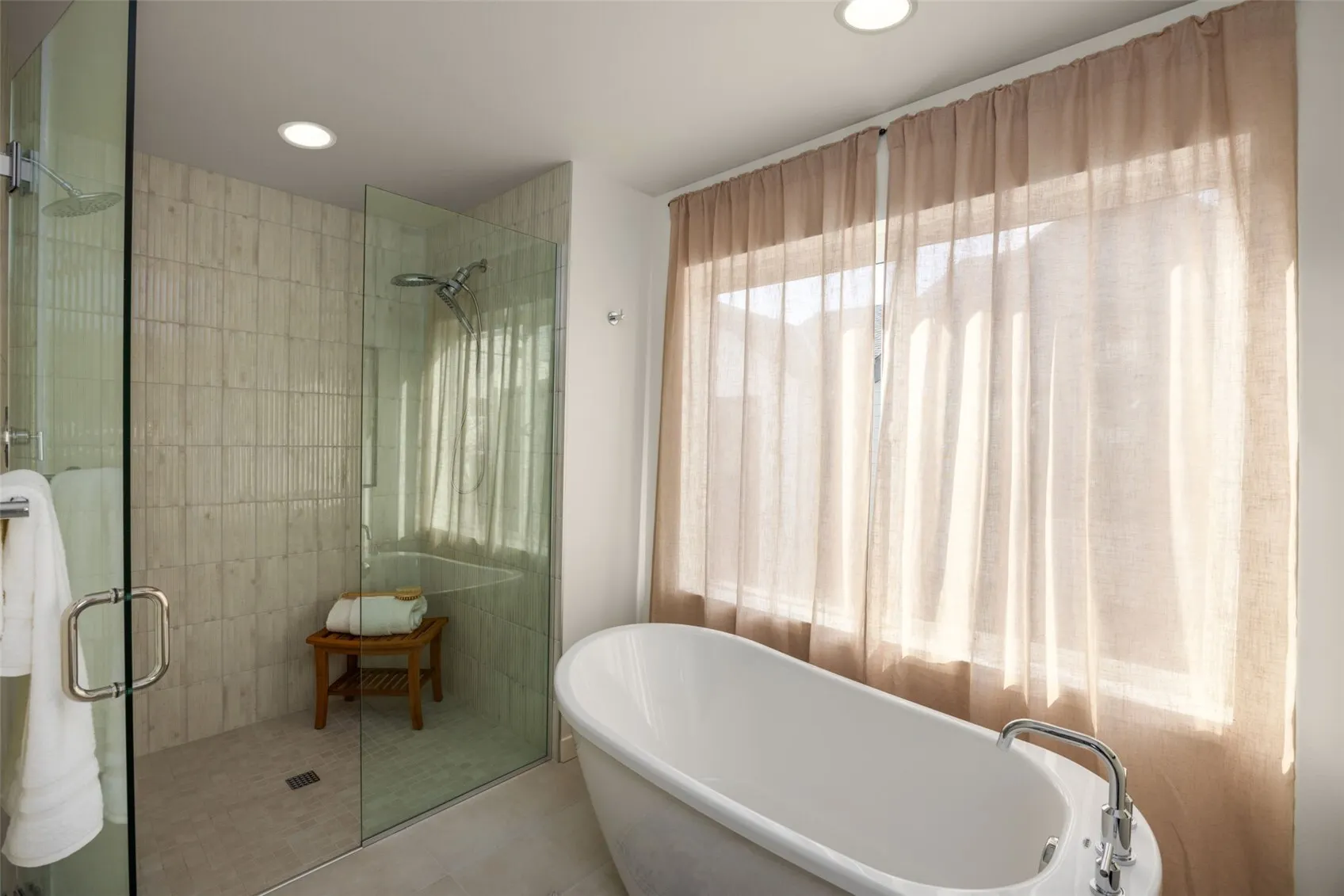 8313 E 12th Avenue NW, Seattle, WA 98117